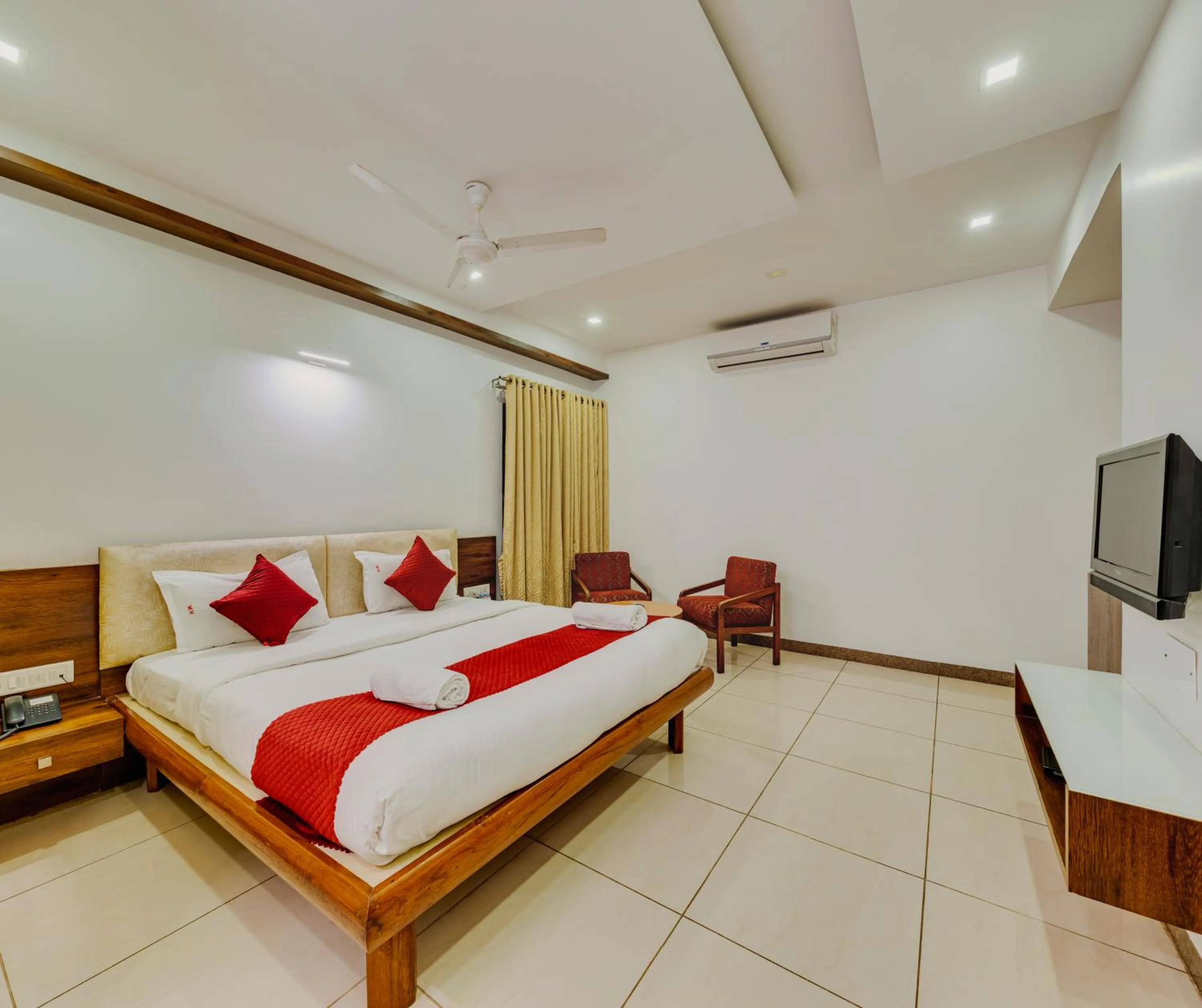 Bed in Hotel Woodland