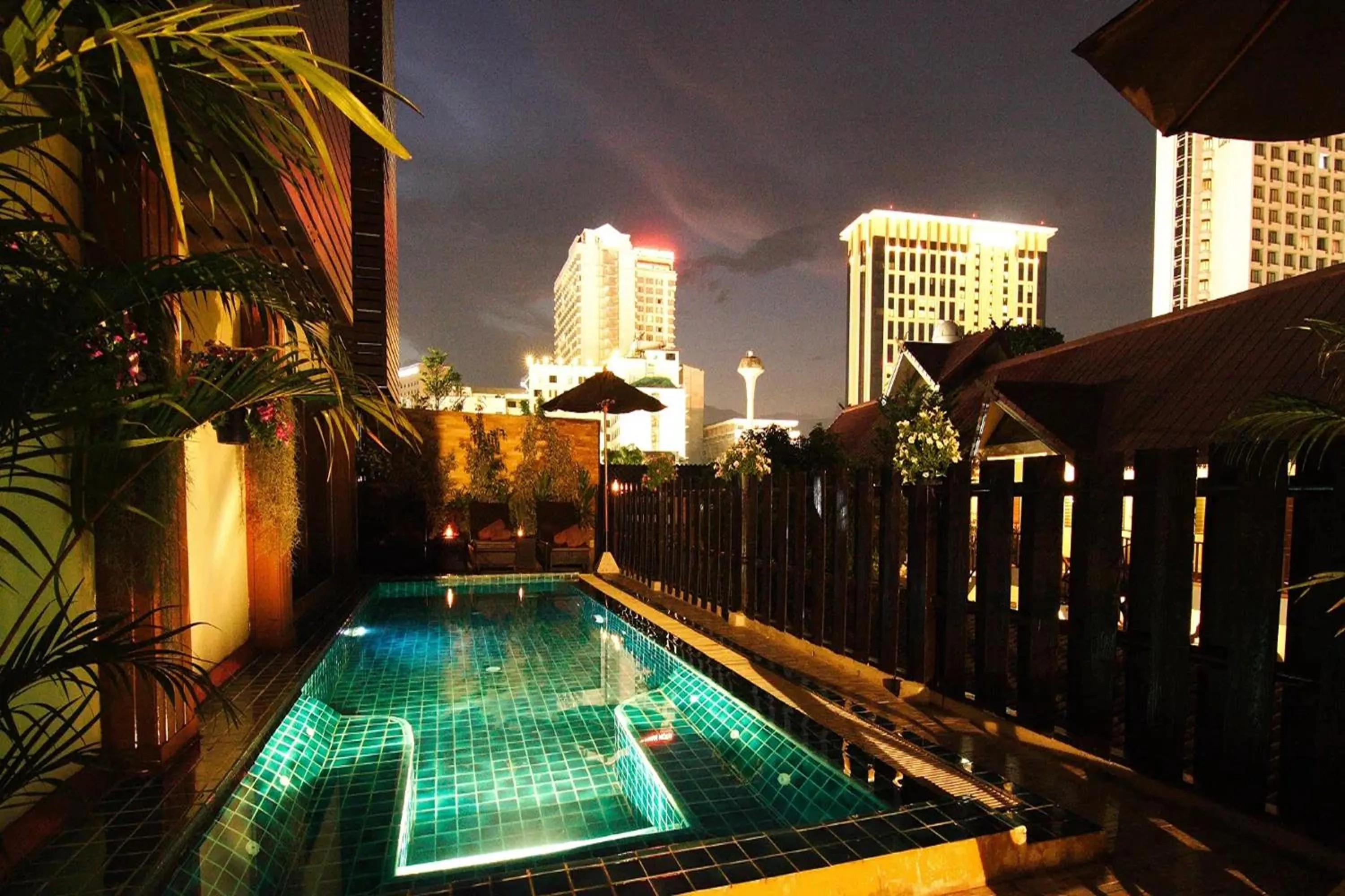 Pool view in CM Night Bazaar Boutique Hotel - โรงแรม ซี เอ็ม ไนท์บาซาร์ บูทีค