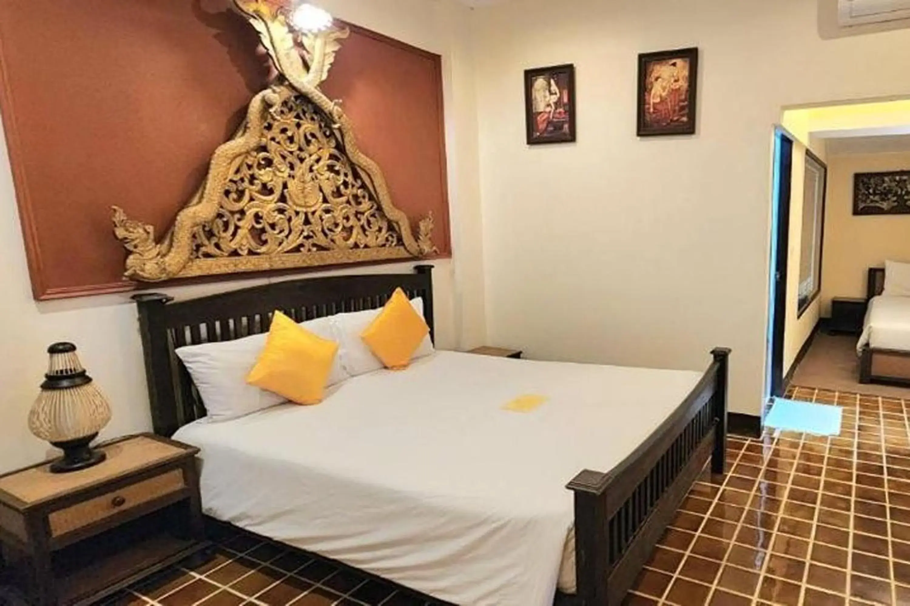 Deluxe Triple Room in CM Night Bazaar Boutique Hotel - โรงแรม ซี เอ็ม ไนท์บาซาร์ บูทีค Deluxe Triple Room in CM Night Bazaar Boutique Hotel - โรงแรม ซี เอ็ม ไนท์บาซาร์ บูทีค