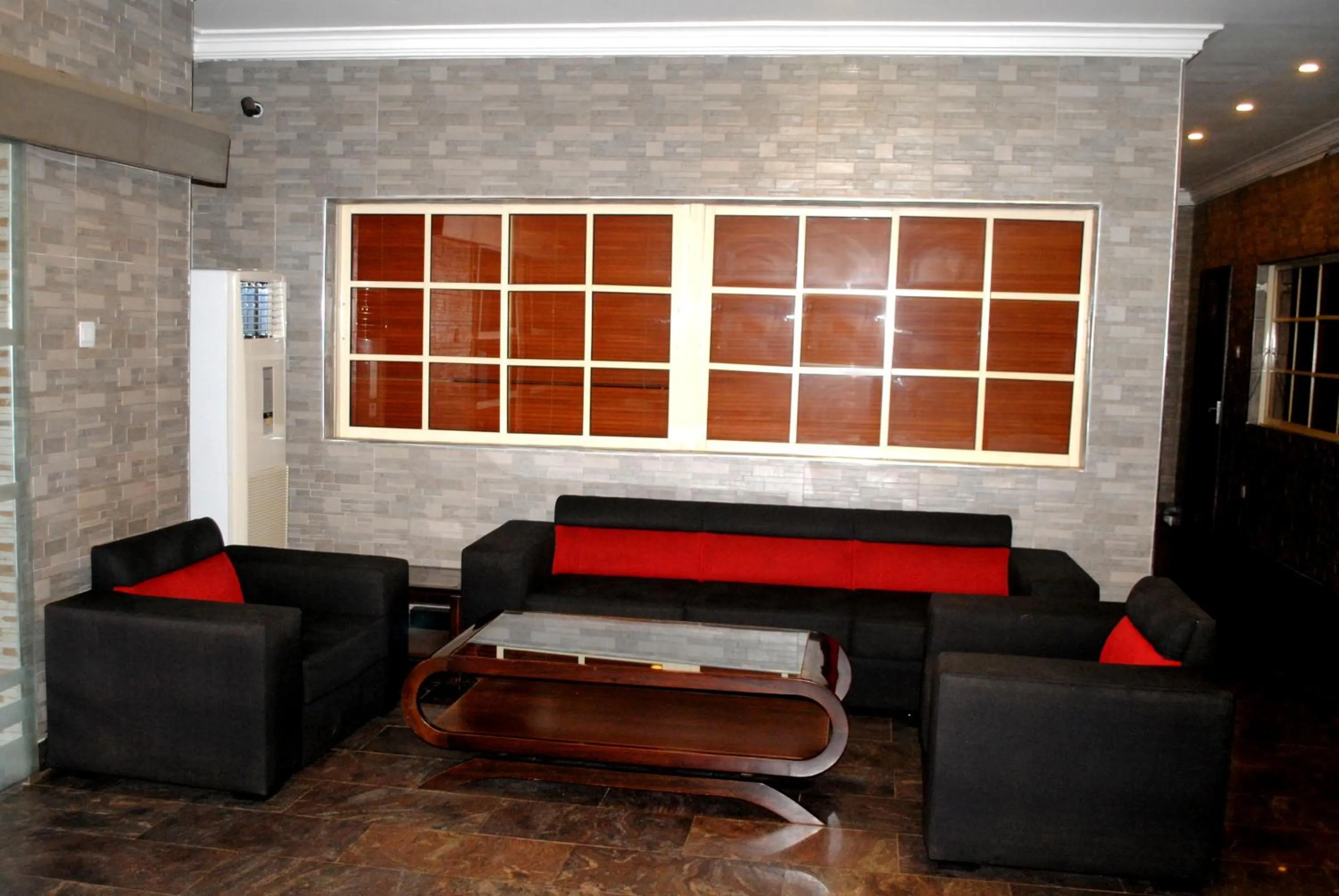 Lobby or reception in Grand Inn & Suites