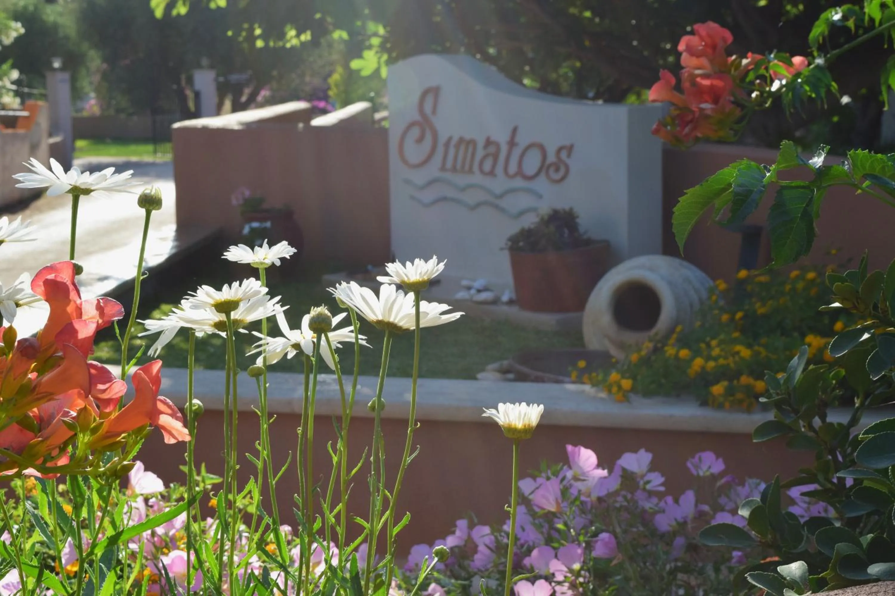 Facade/entrance in Simatos αpARTments & Studios