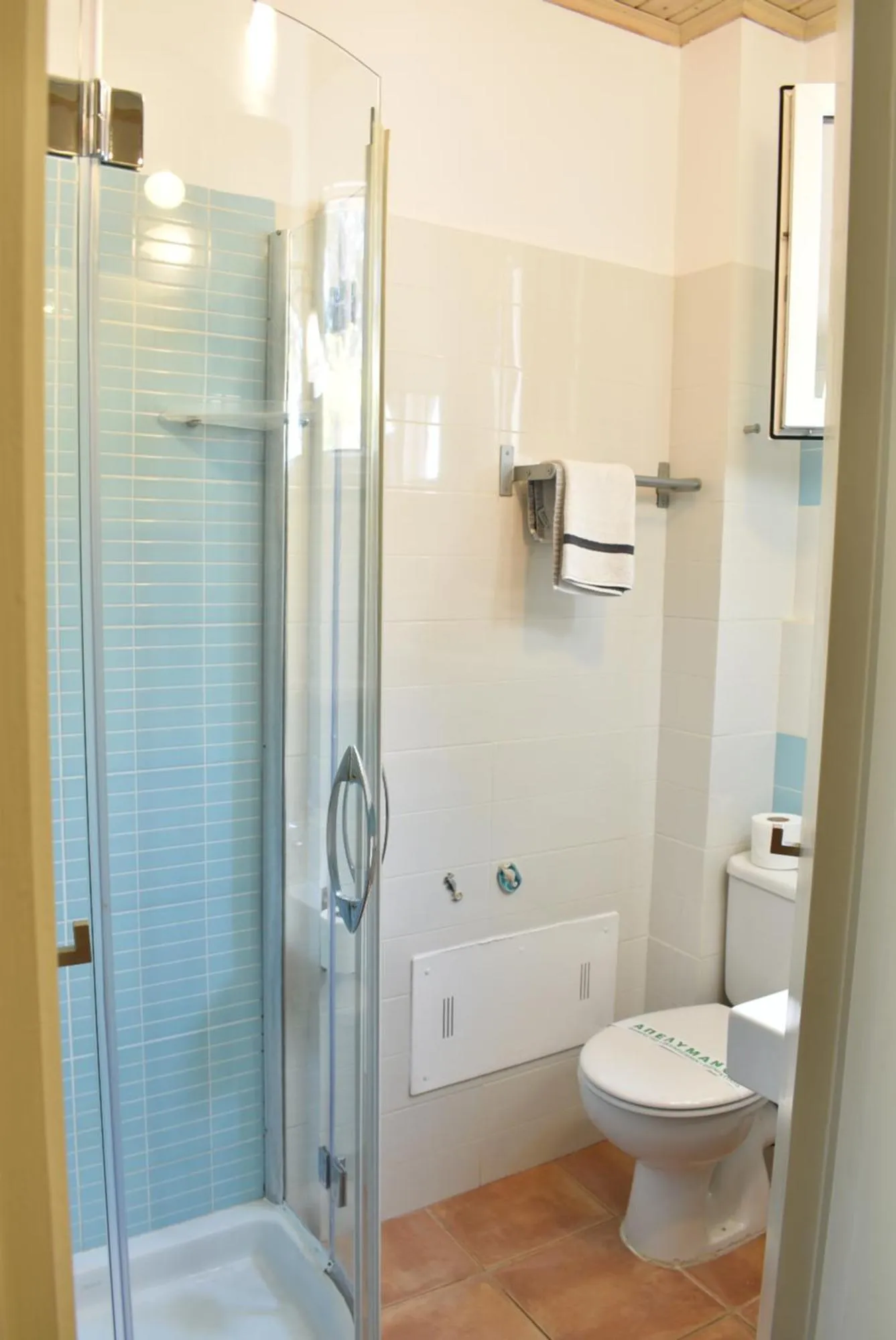 Bathroom in Simatos αpARTments & Studios