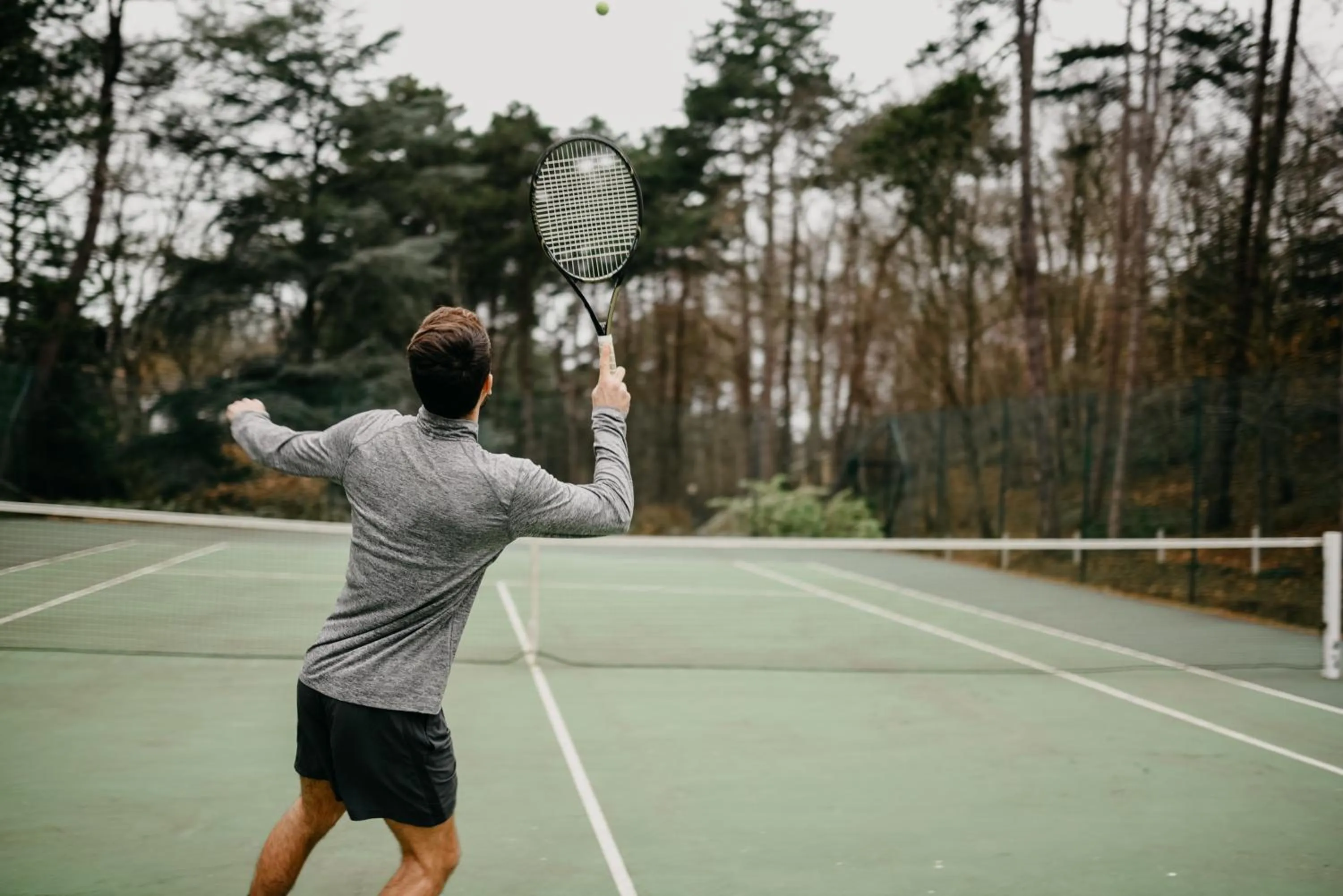 Tennis court in Les Pins de César - La campagne d'Etretat