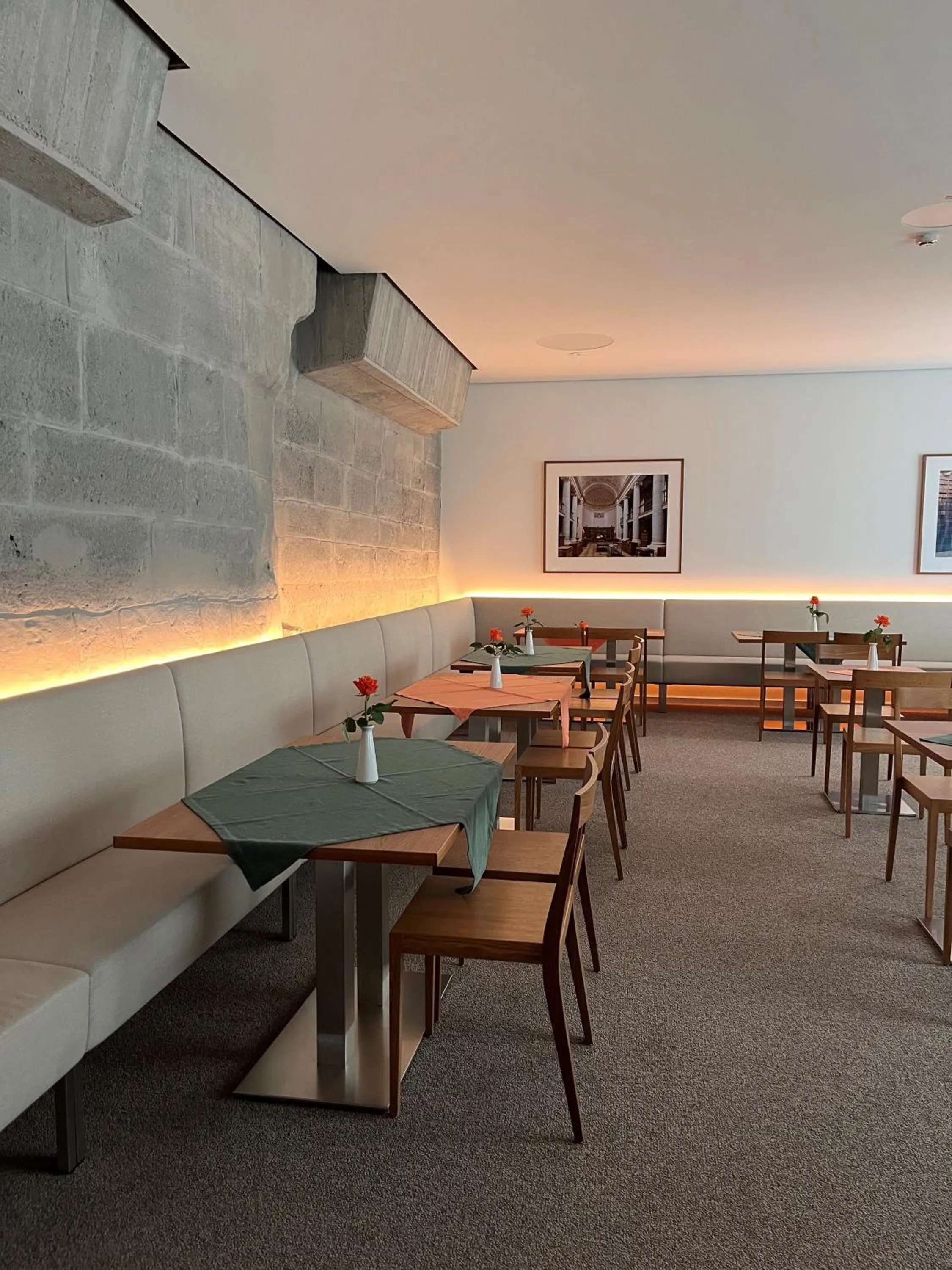 Breakfast in Benediktushaus im Schottenstift