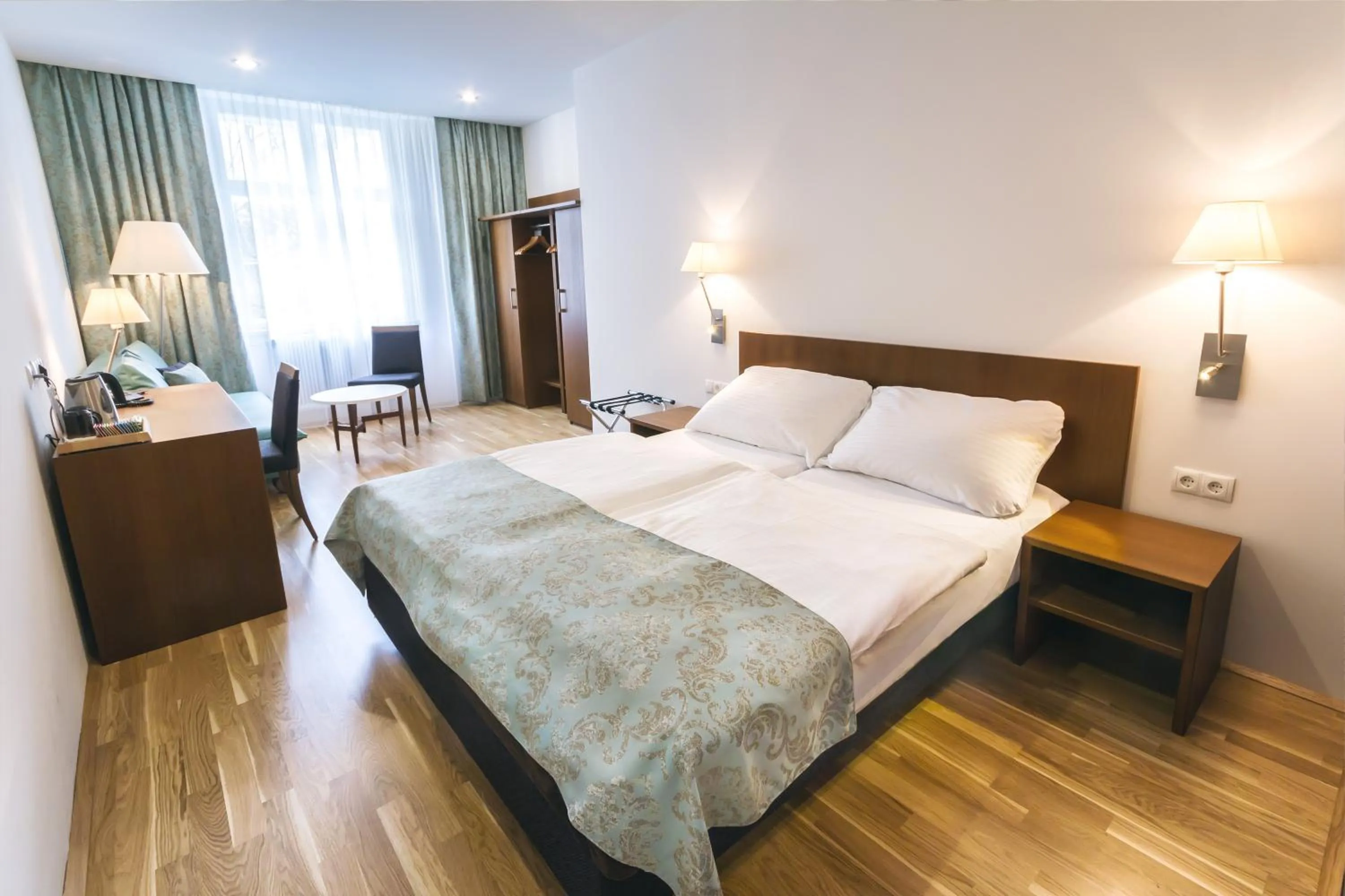 Bed in Benediktushaus im Schottenstift