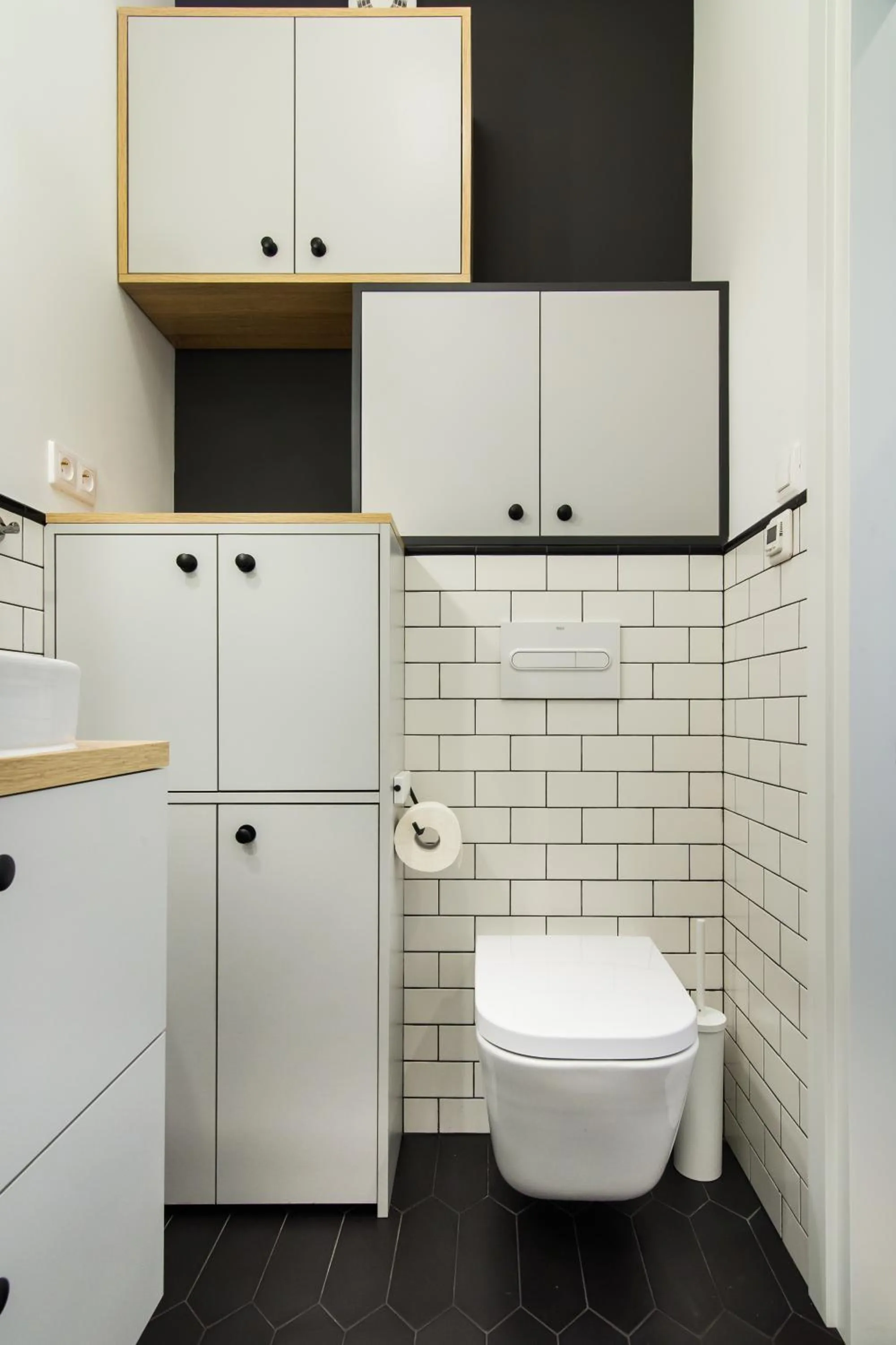 Toilet in ShortStayPoland Niepodleglosci (B46)