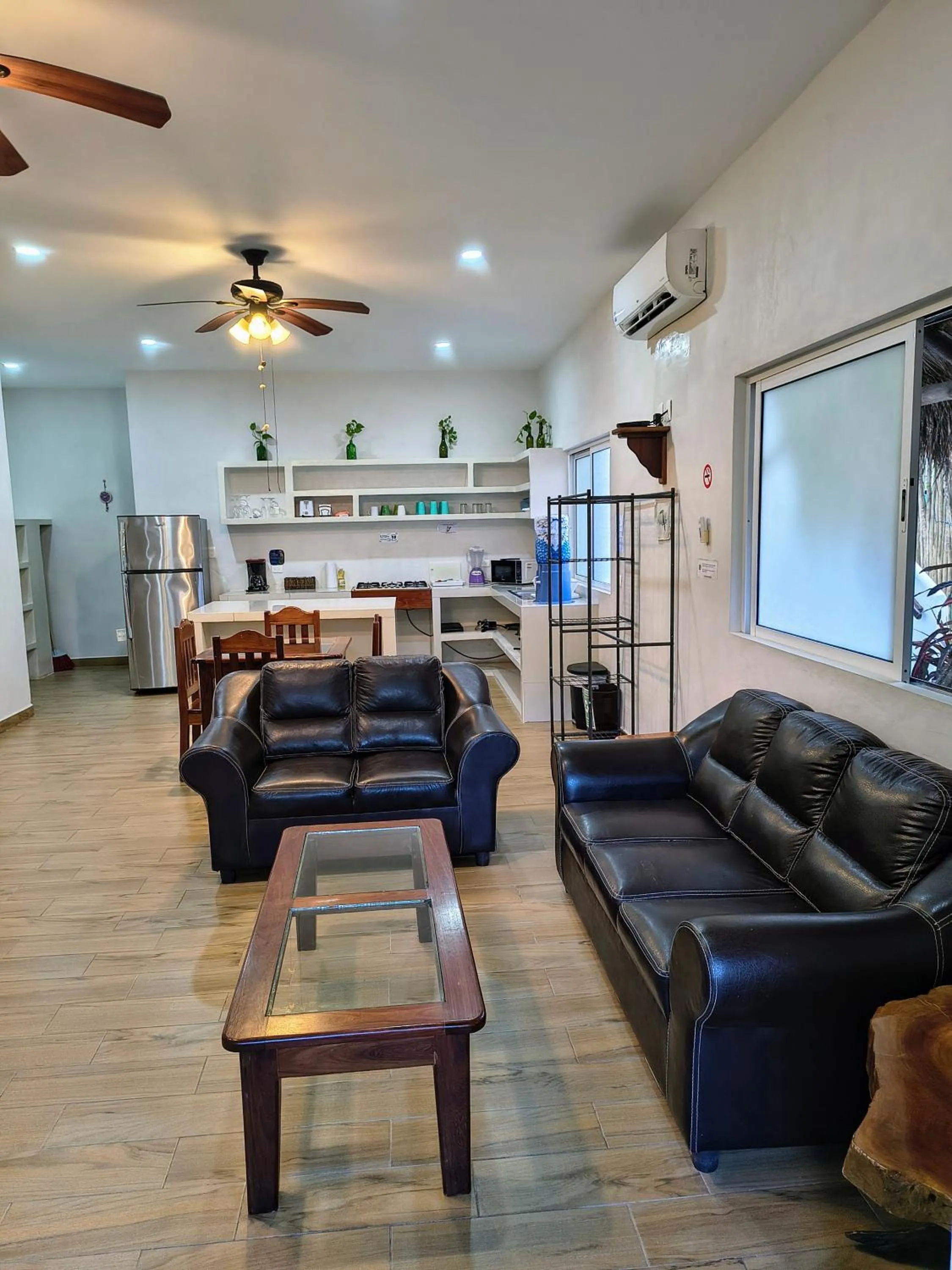 TV and multimedia in Hotel & Suites Oasis Bacalar