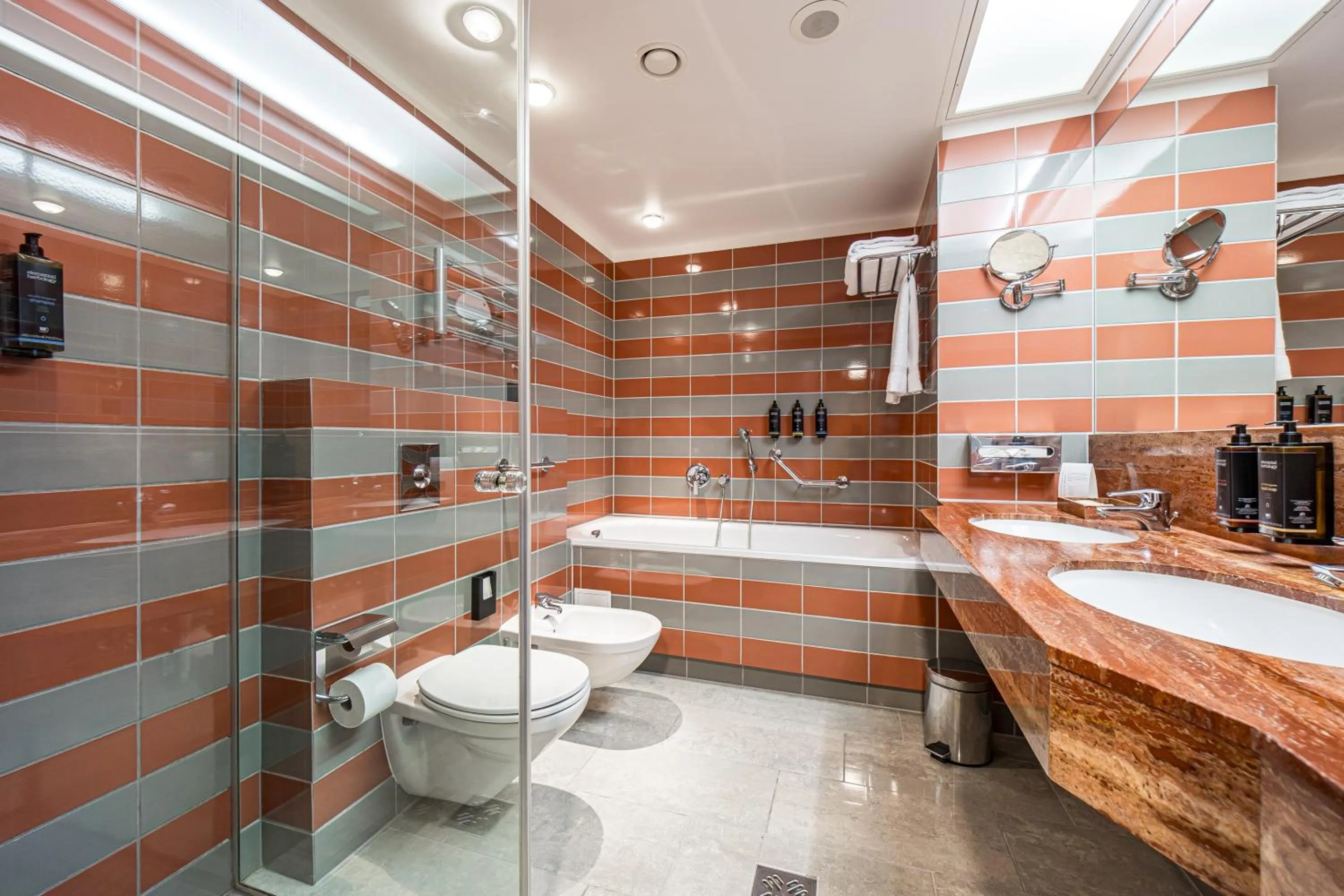 Shower in Mercure Palanga Vanagupe Resort & SPA