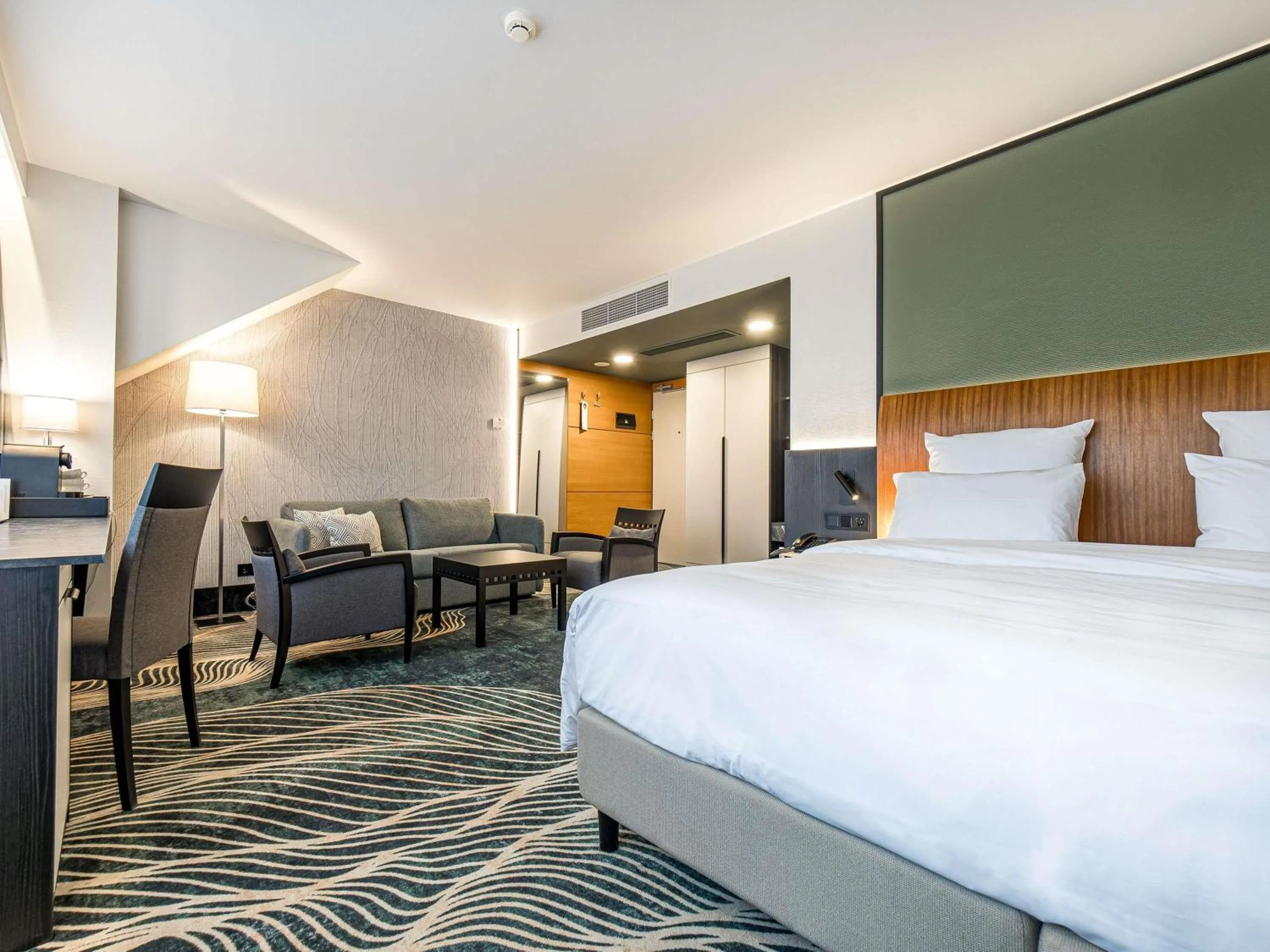 Bedroom, Bed in Mercure Palanga Vanagupe Resort & SPA