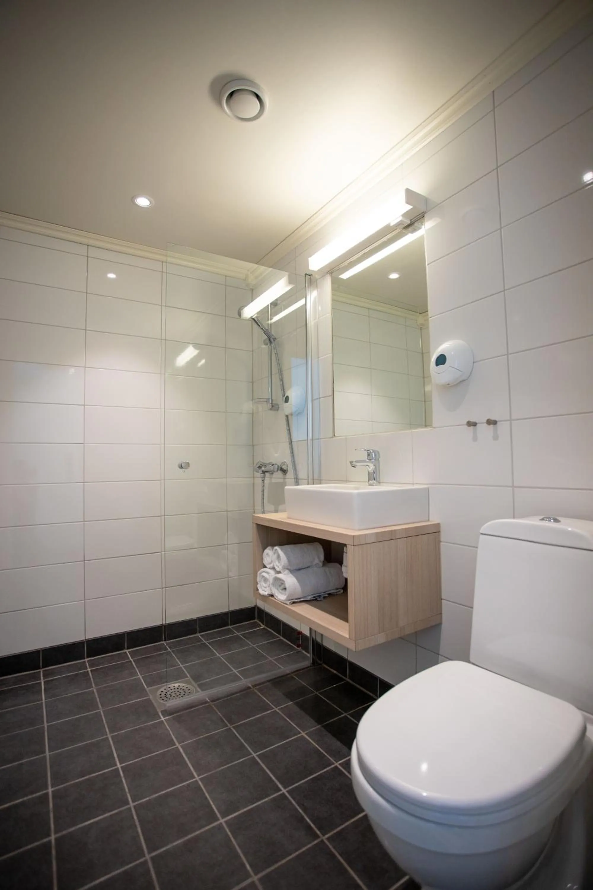 Shower in Lærdal Hotel