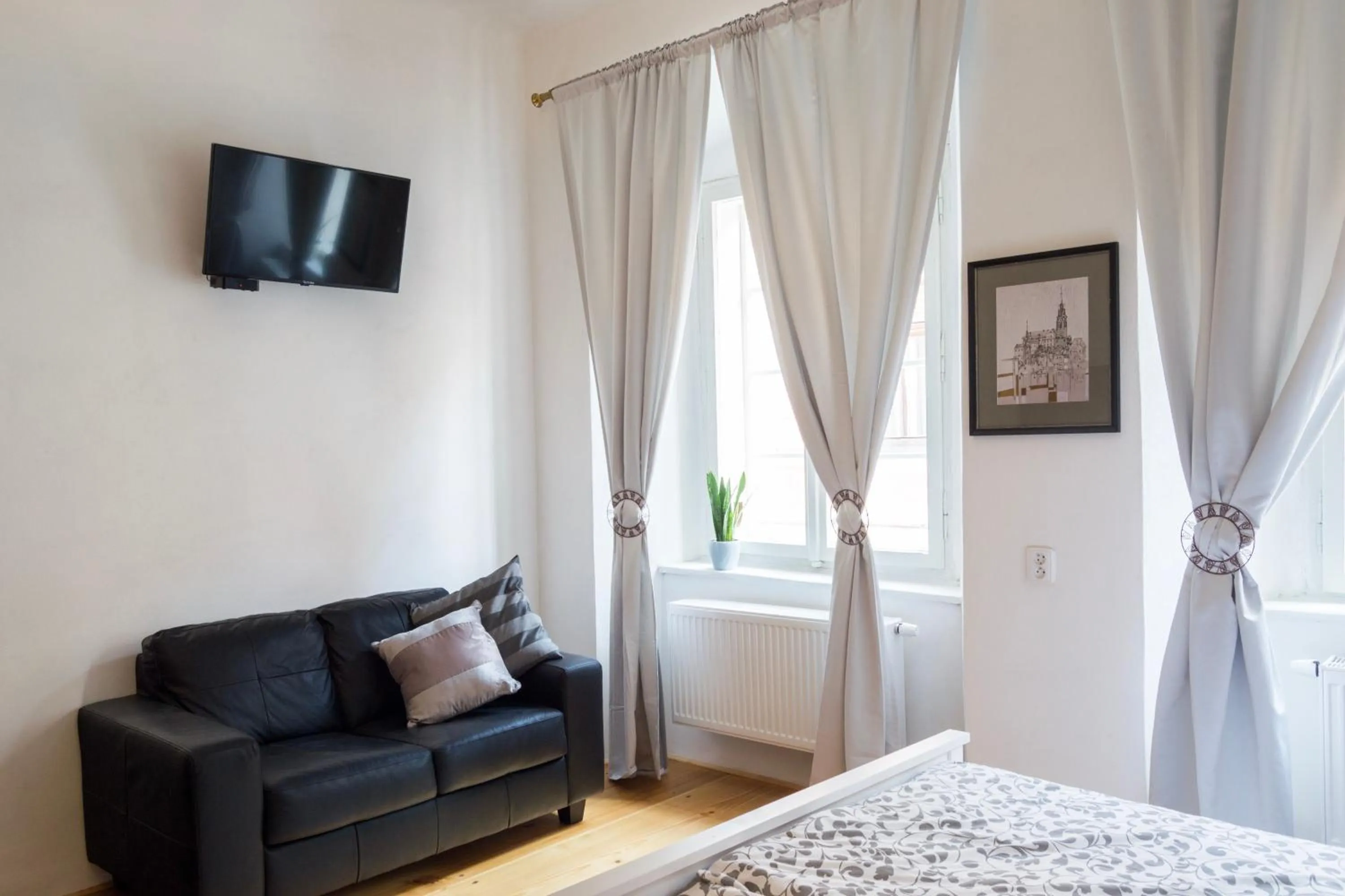 Seating area, Bed in B&B Krumlov