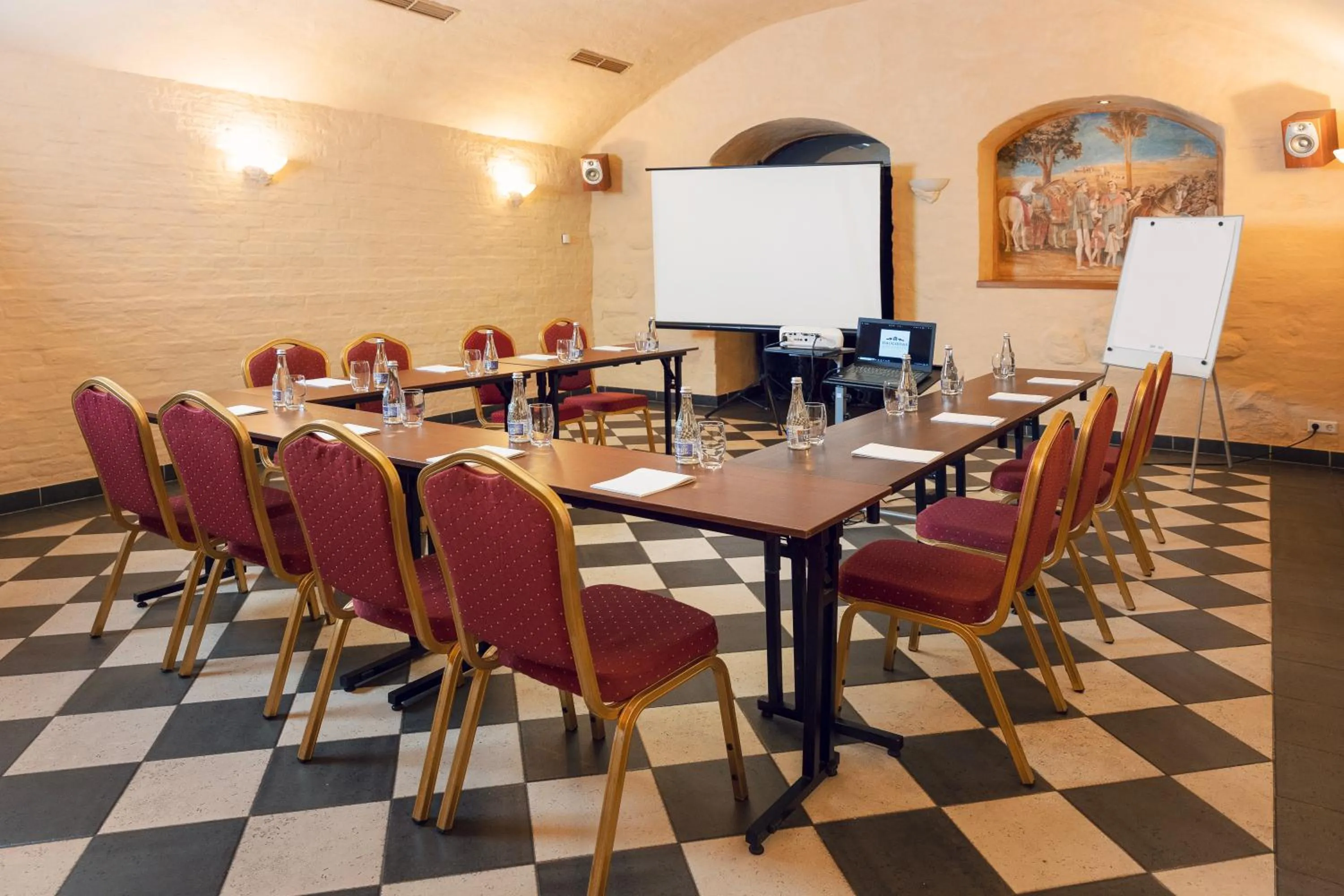 TV and multimedia in Daugirdas Old City Hotel