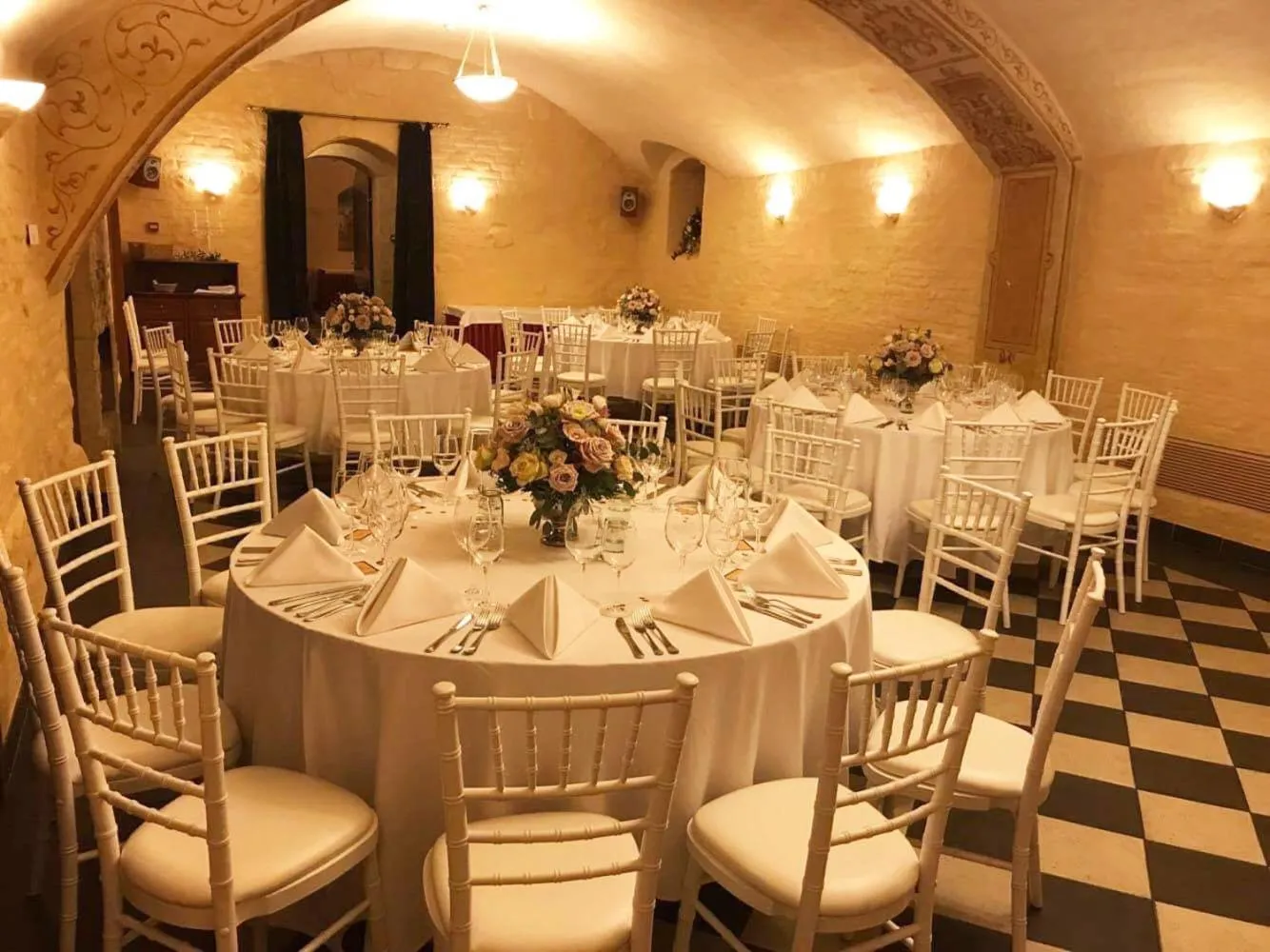 Restaurant/places to eat in Daugirdas Old City Hotel