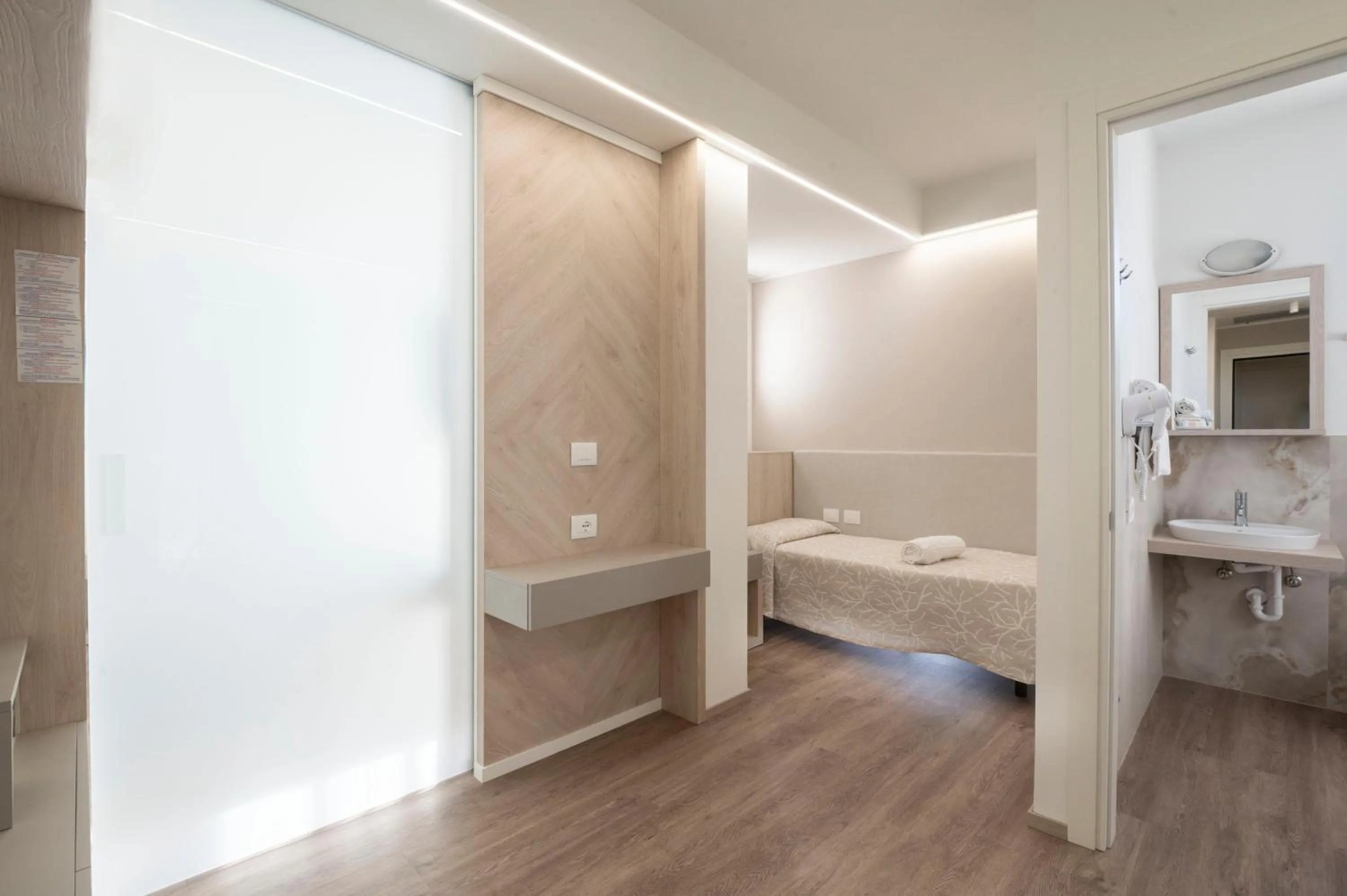 Bedroom, Bed in Hotel Harmony