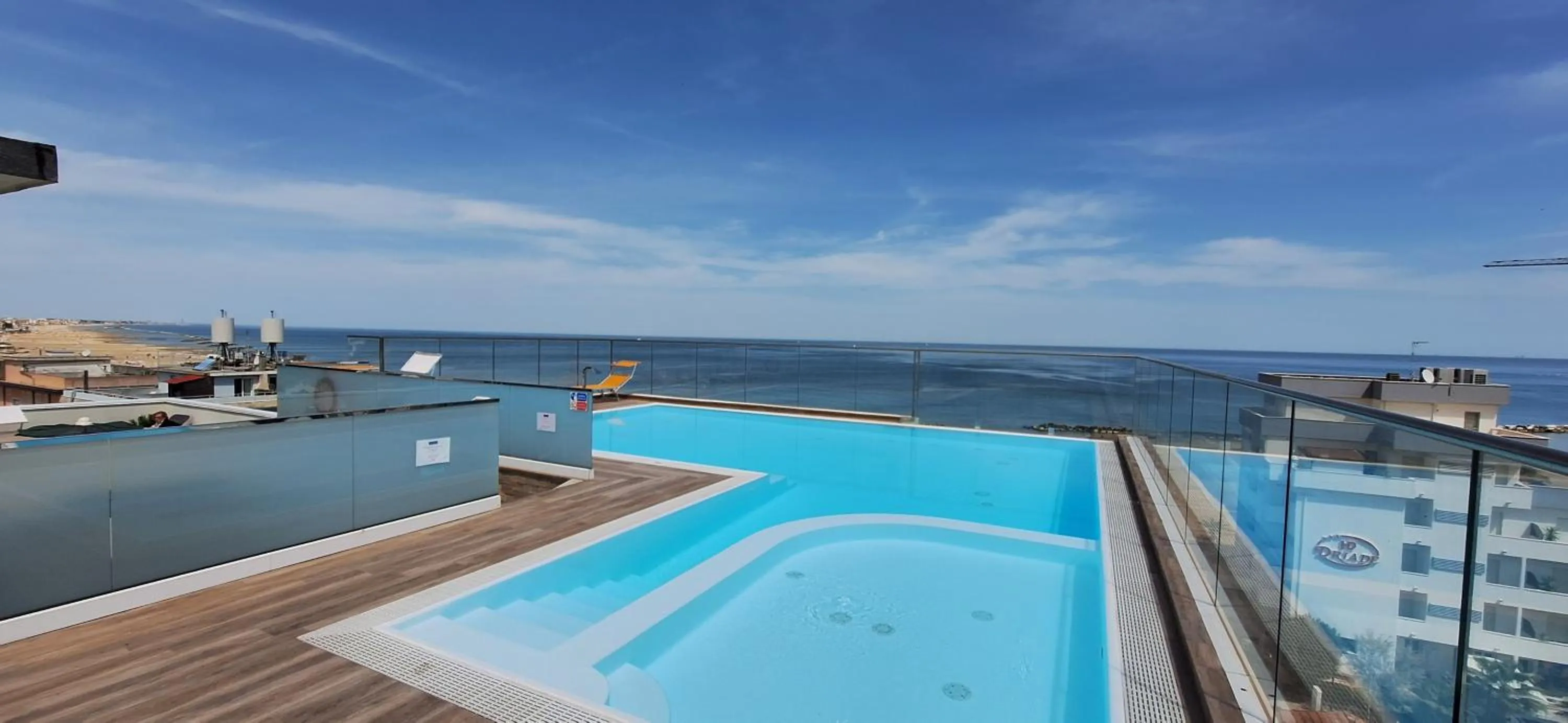 Swimming pool in Hotel Harmony