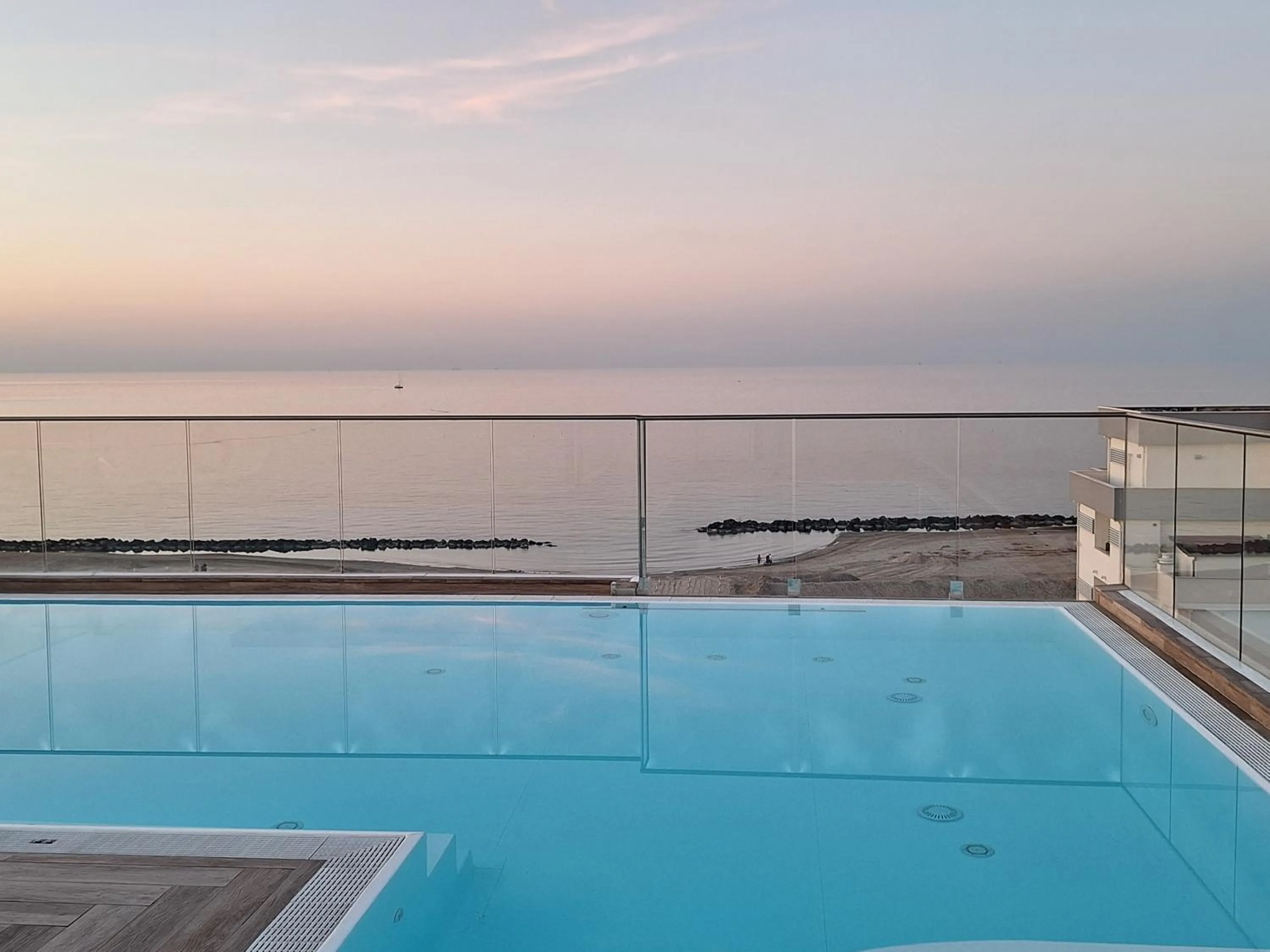 Swimming pool in Hotel Harmony