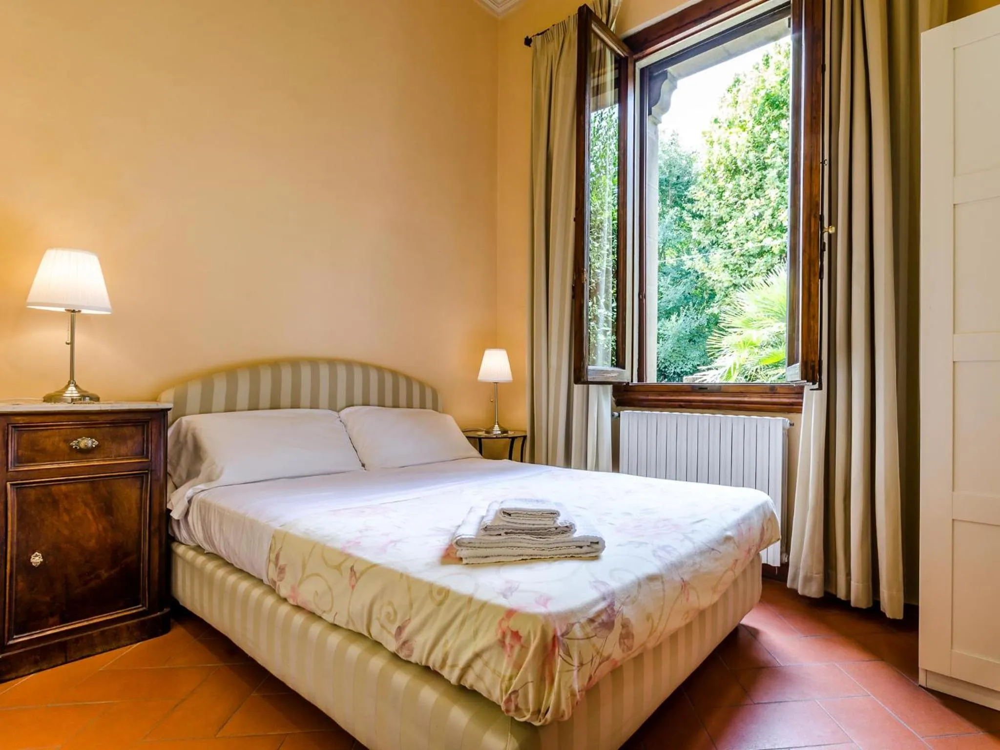 Day, Bed in Sangaggio House B&B