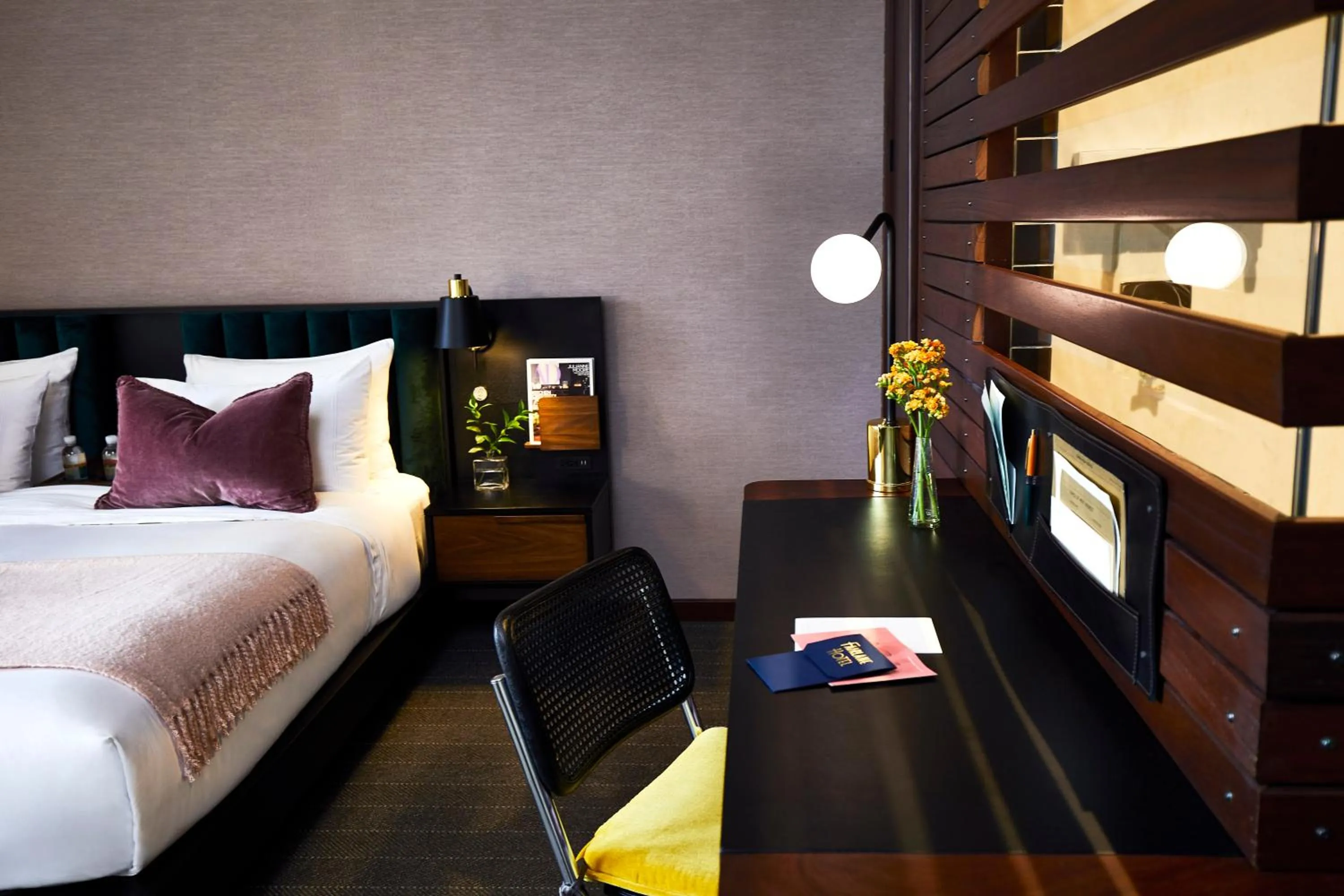 Photo of the whole room, Bed in Fairlane Hotel Nashville