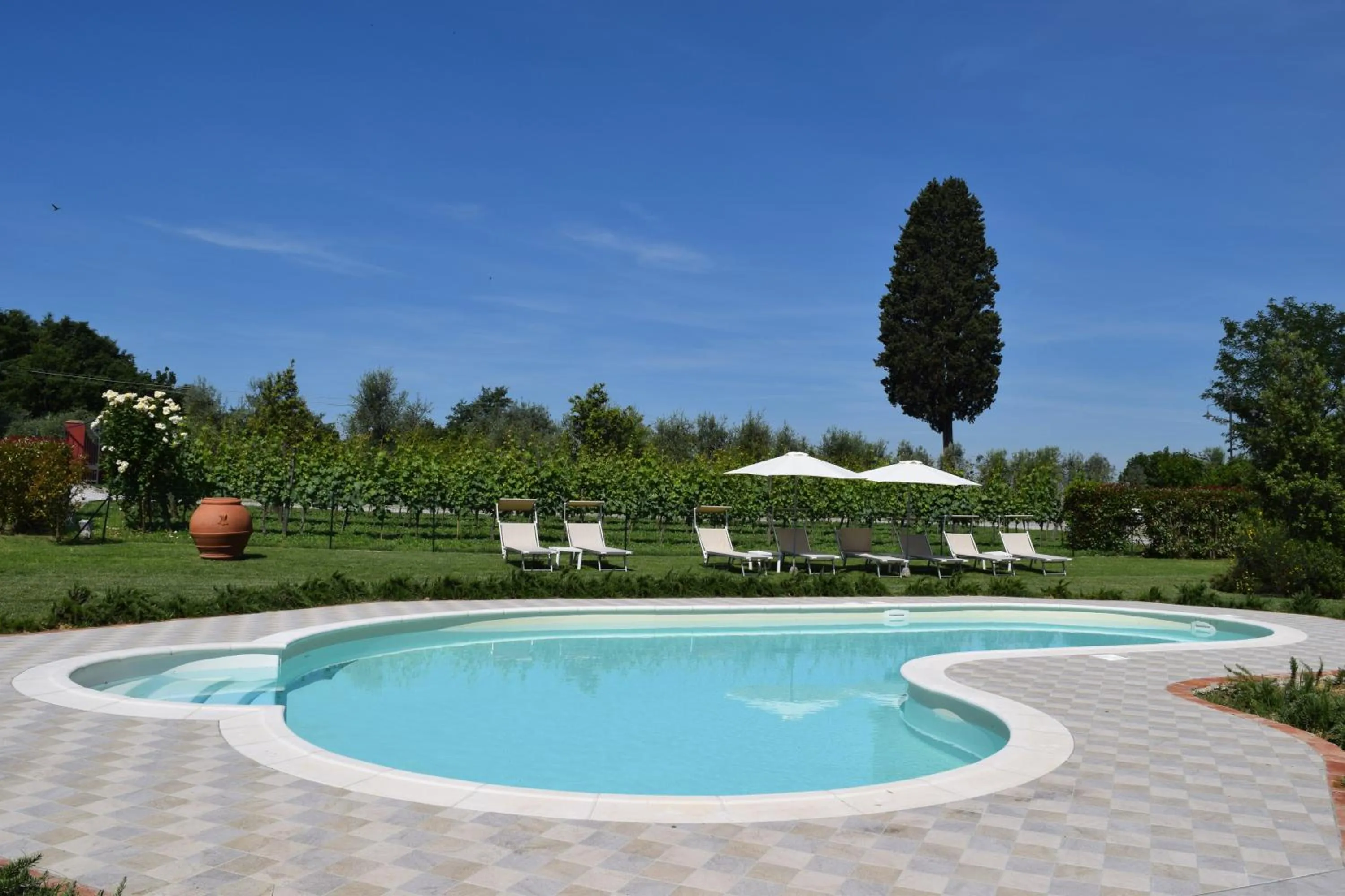 Garden view in Borgo San Giusto