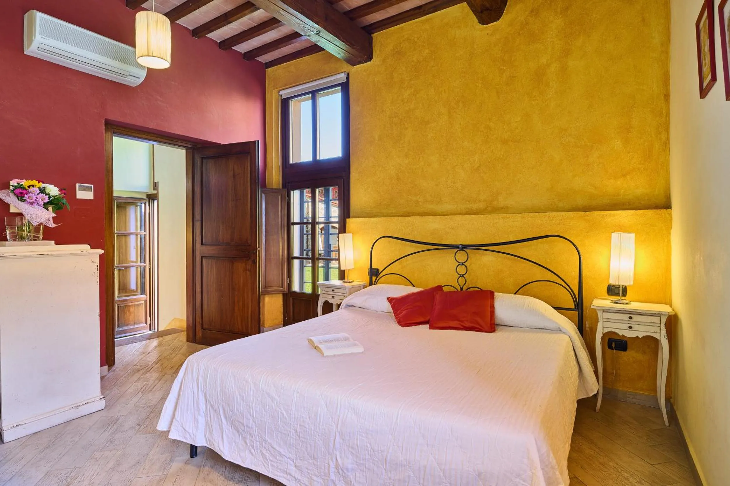 Bedroom, Bed in Borgo San Giusto