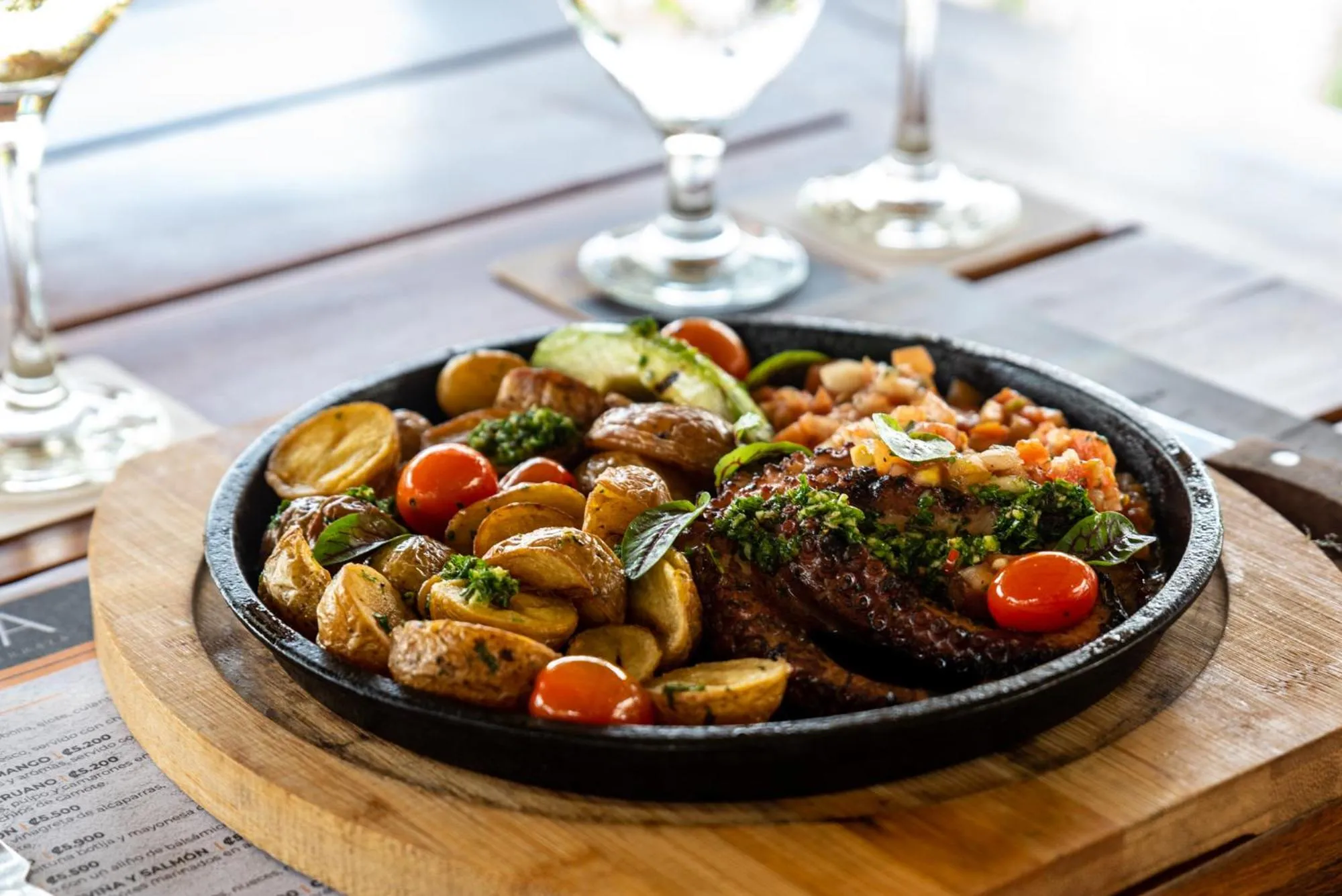 Food and drinks in Hotel Volcan Verde