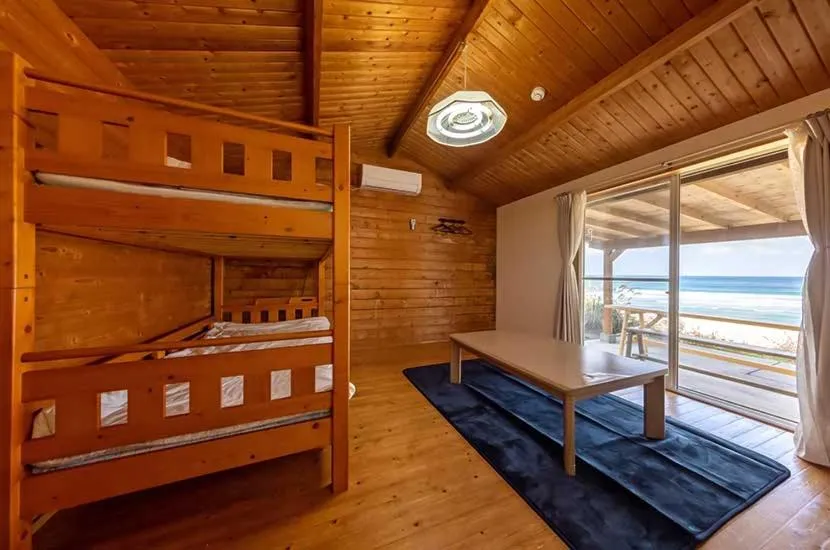 Photo of the whole room, Bed in Sea Breeze 1987