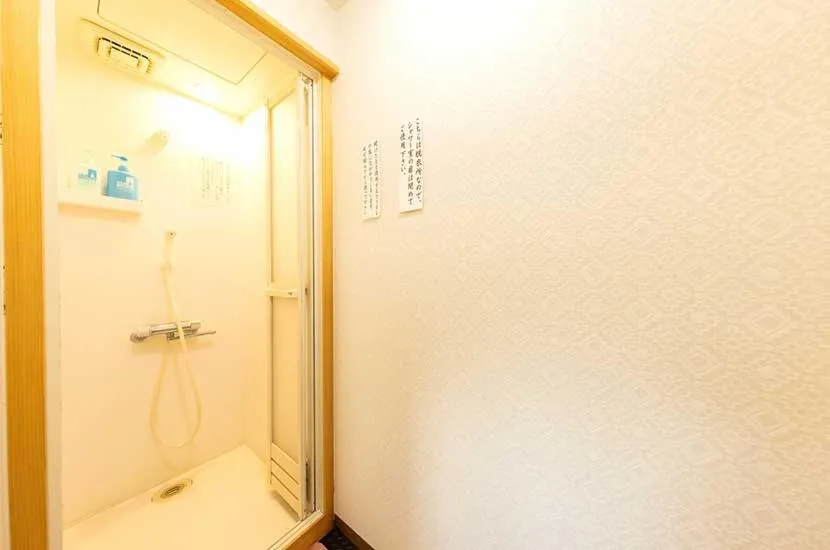 Shower in Sea Breeze 1987