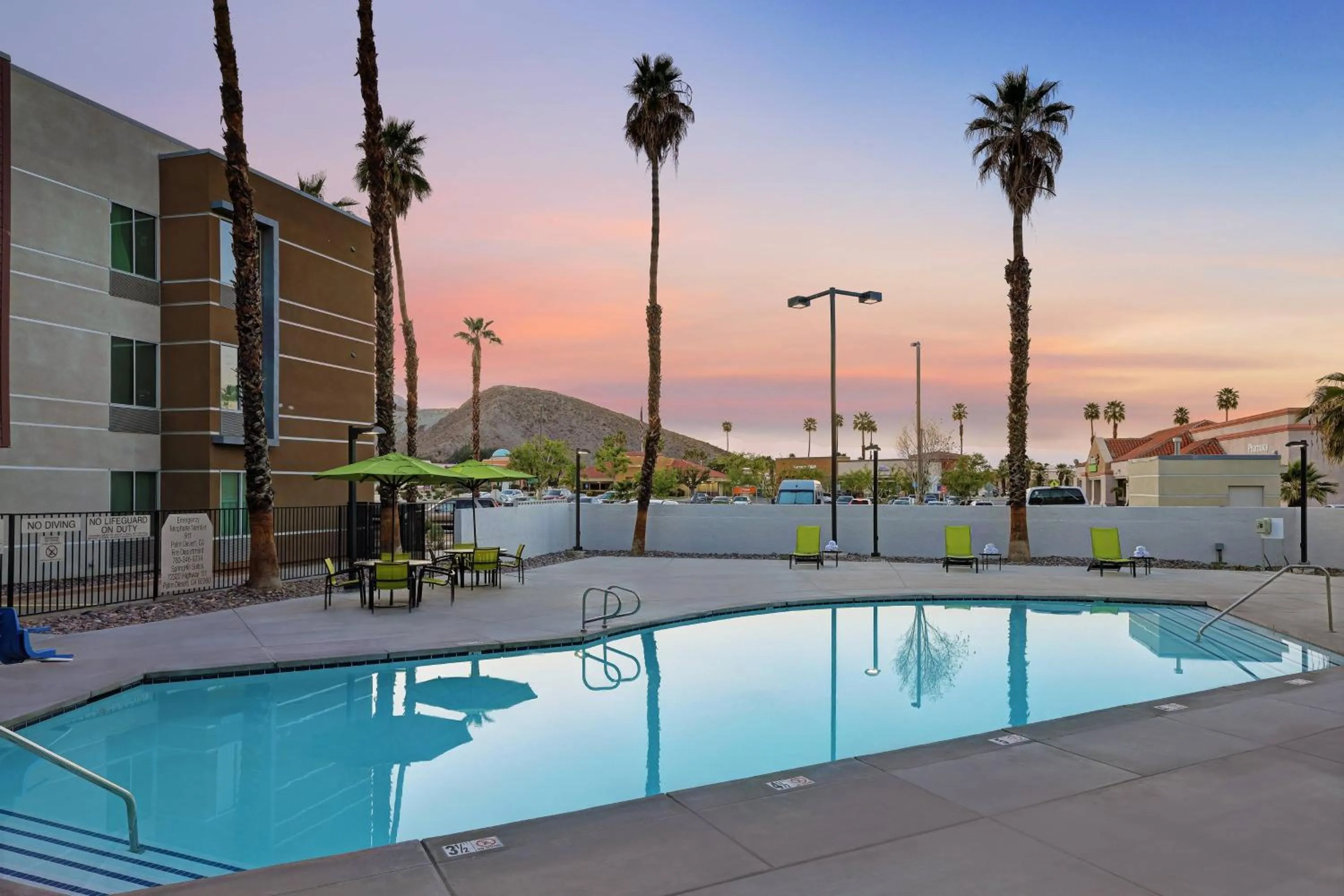 Swimming pool in SpringHill Suites by Marriott Palm Desert