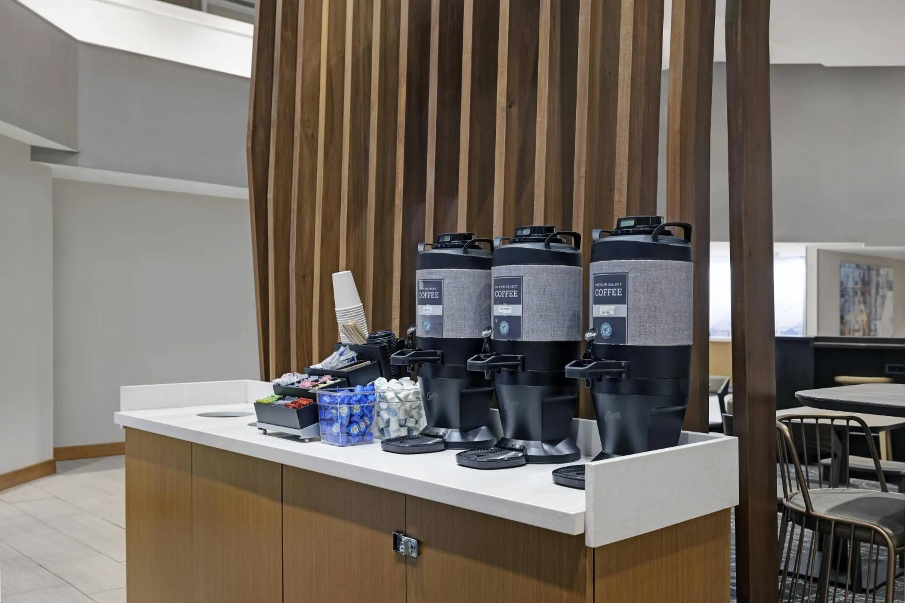 Restaurant/places to eat in SpringHill Suites by Marriott Palm Desert