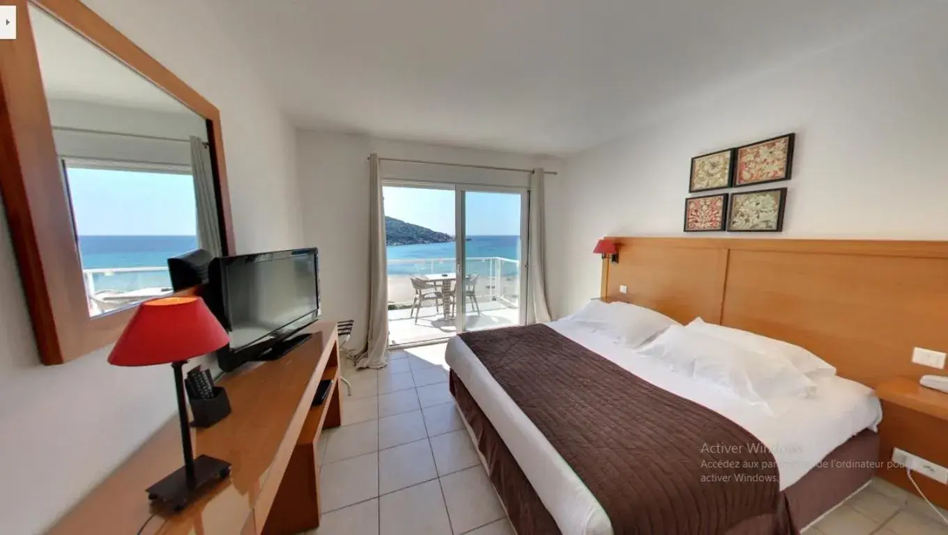 Two Connecting Double Rooms in Hôtel Lilium Maris Two Connecting Double Rooms in Hôtel Lilium Maris