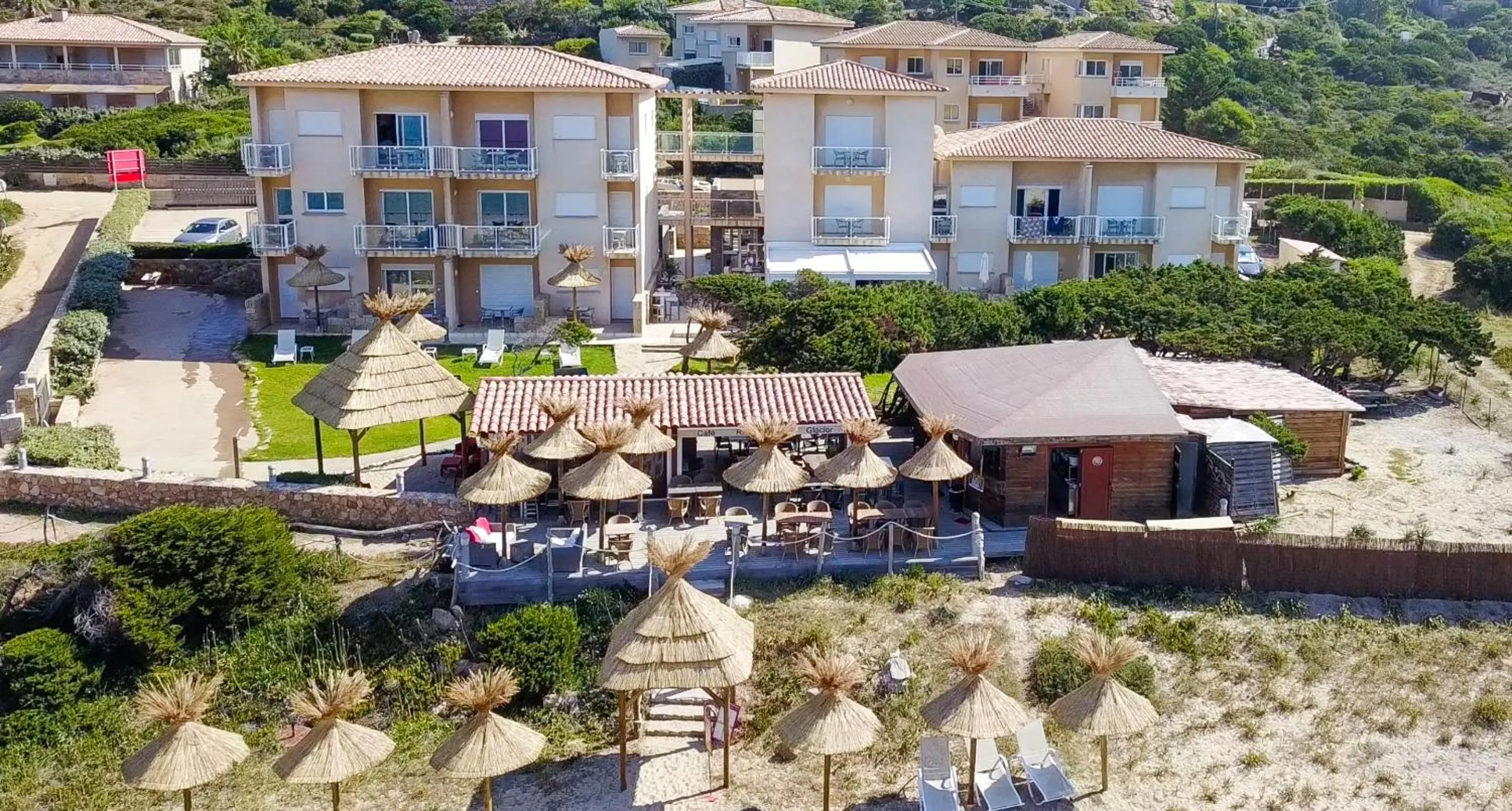 Property building in Hôtel Lilium Maris