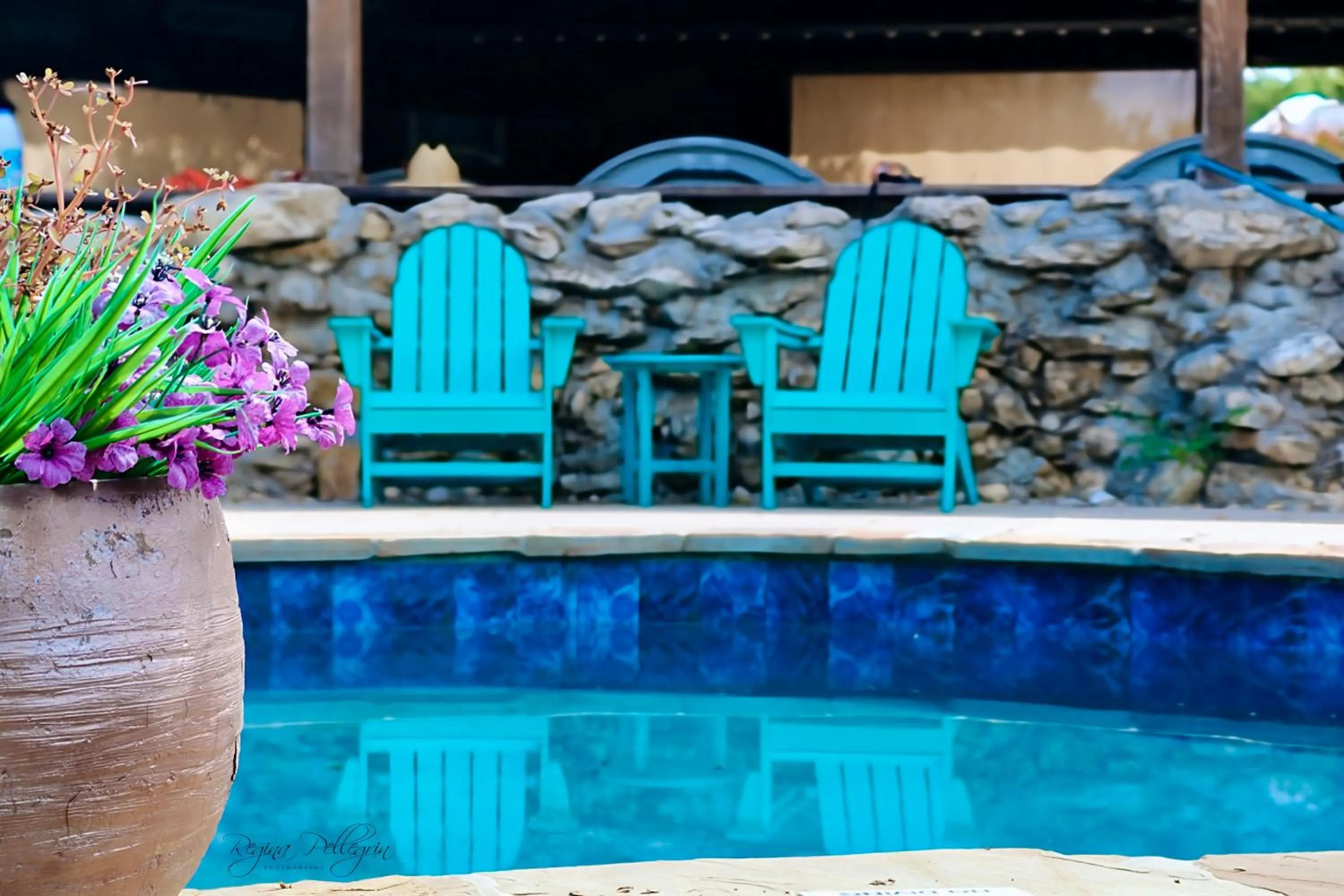 Swimming pool in Al's Hideaway Cabin and RV Space, LLC