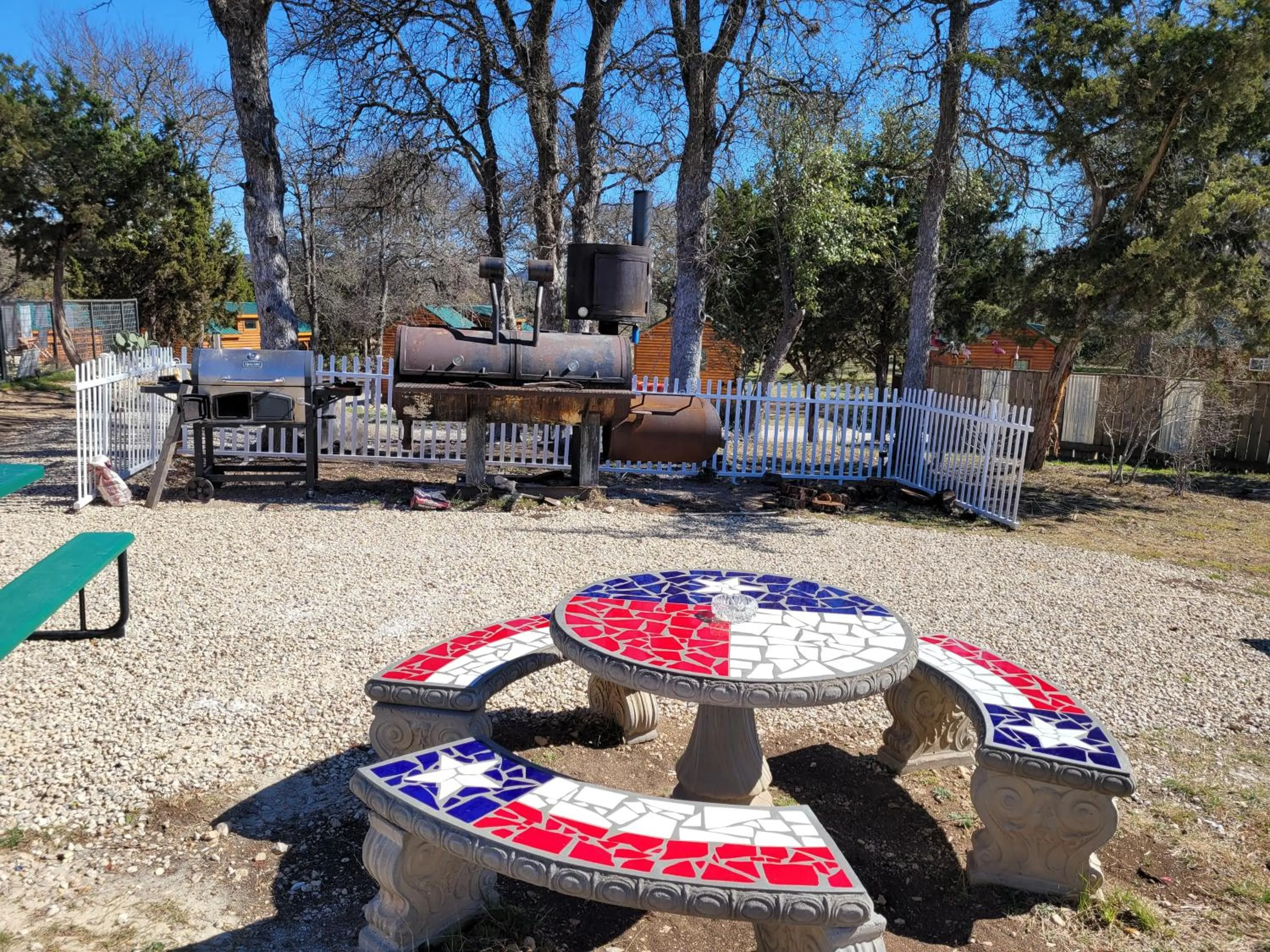 BBQ facilities in Al's Hideaway Cabin and RV Space, LLC