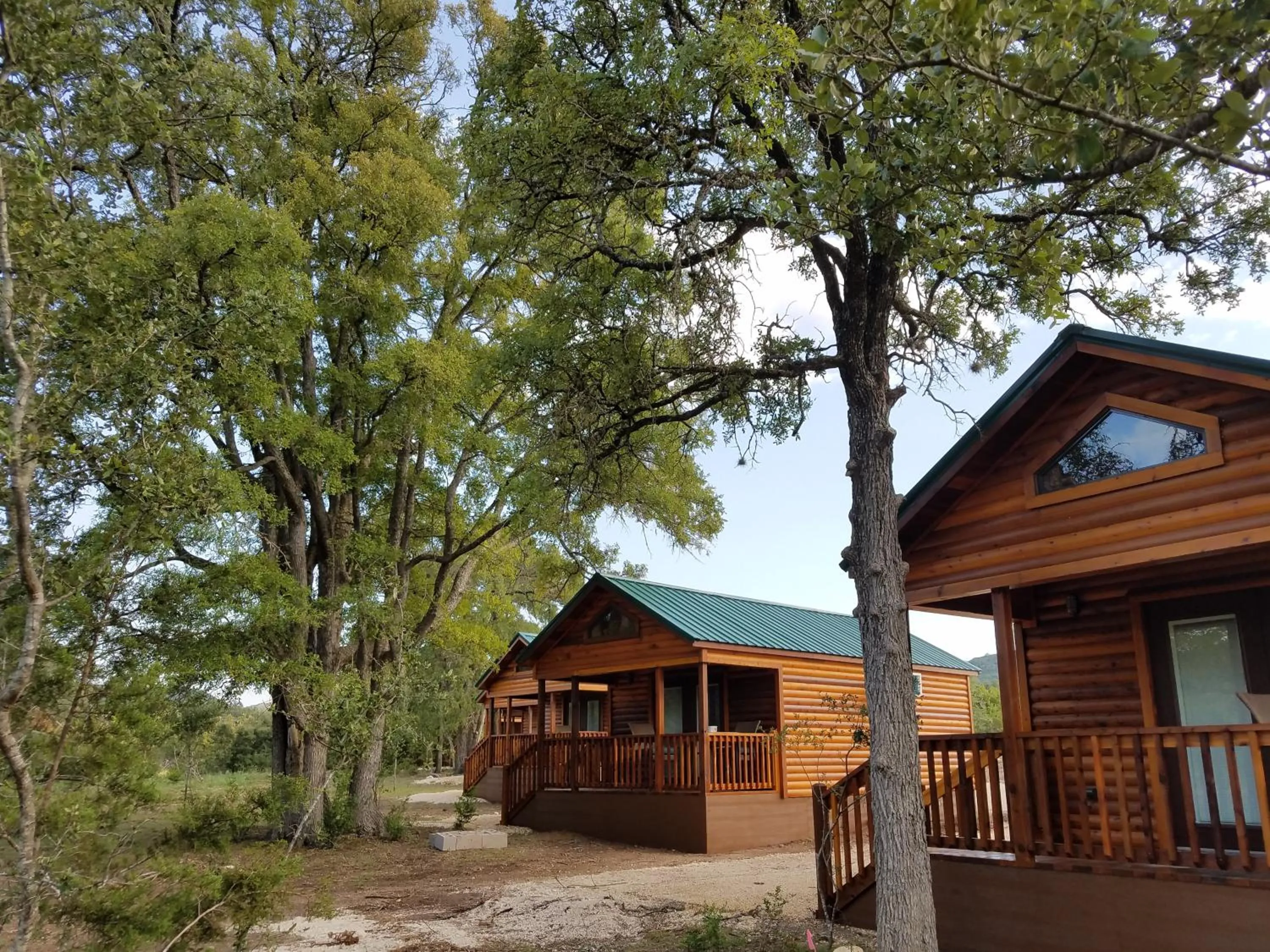 Property building in Al's Hideaway Cabin and RV Space, LLC