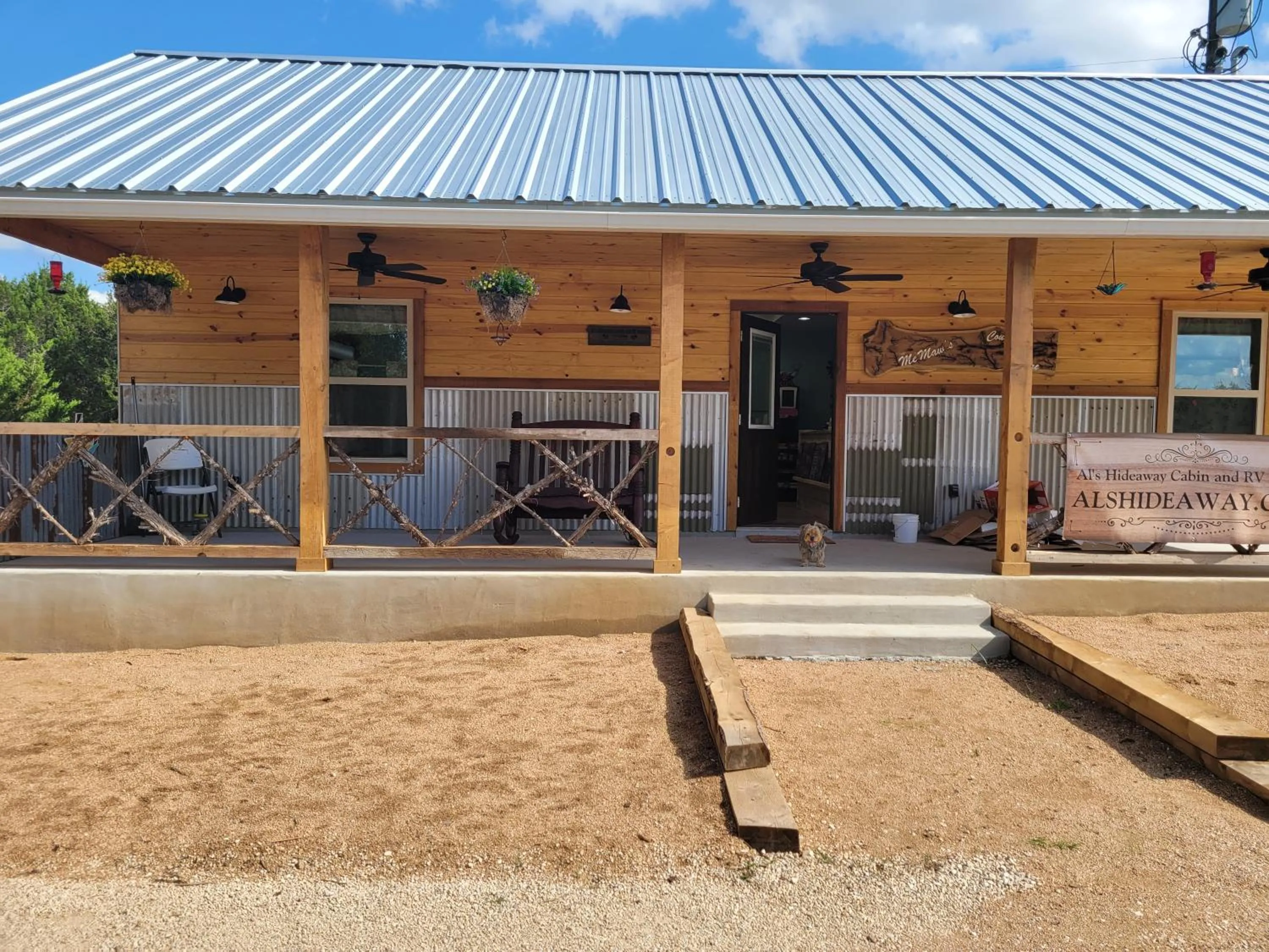 Property building in Al's Hideaway Cabin and RV Space, LLC