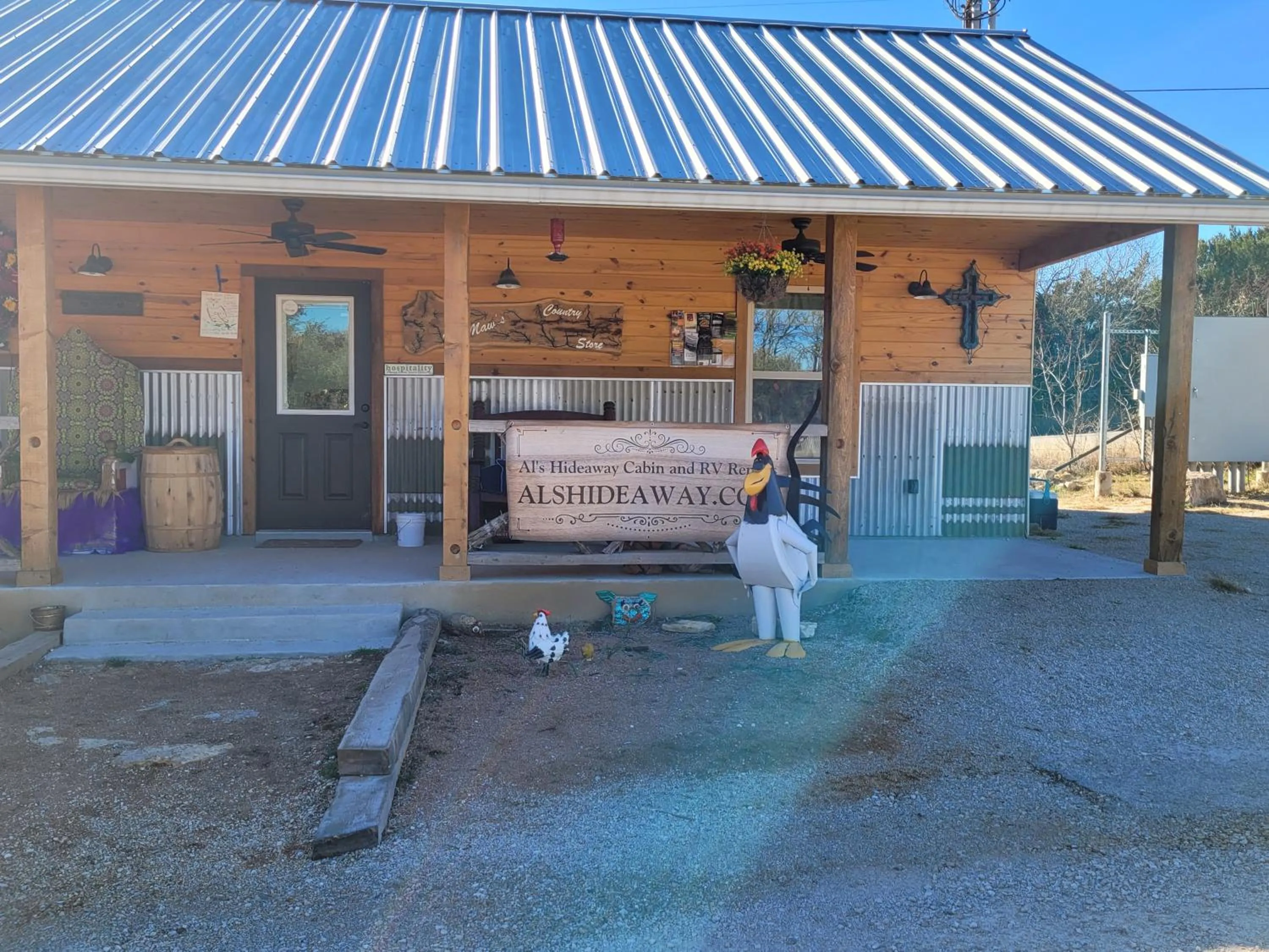 On-site shops in Al's Hideaway Cabin and RV Space, LLC