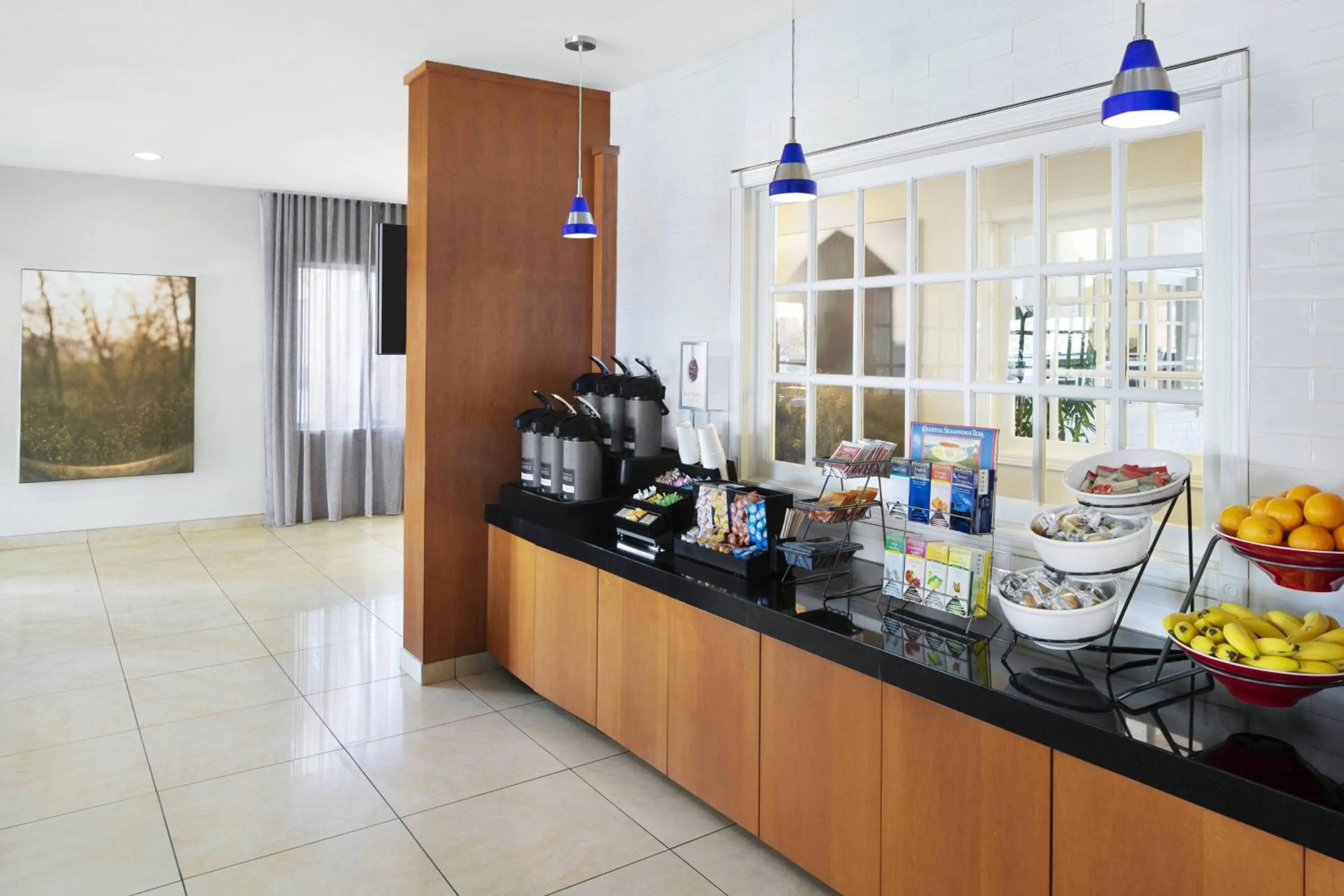 Breakfast in Fairfield Inn & Suites Denver Airport