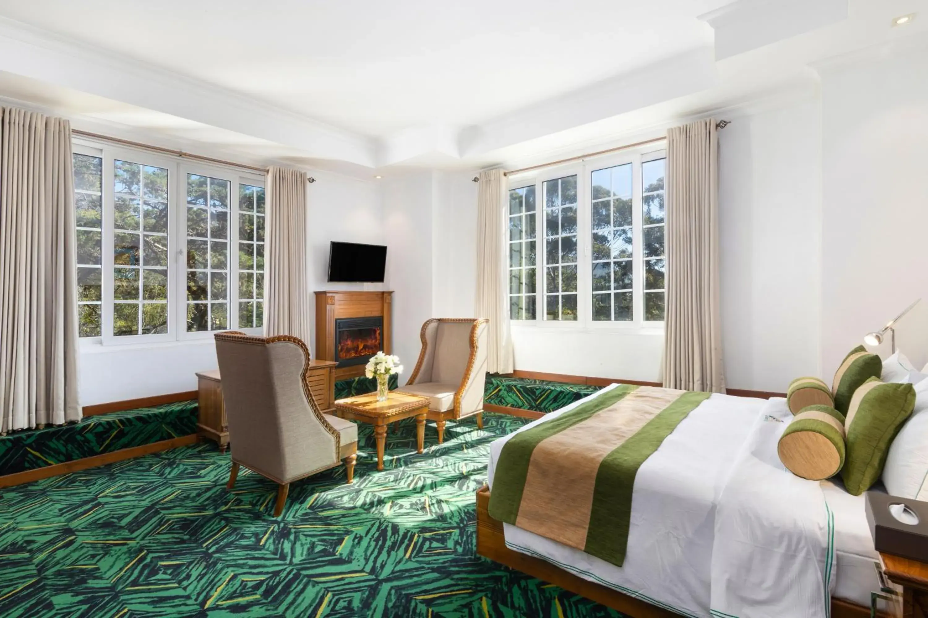 Superior Double Room with 10% discount on wellness spa and Araliya Fashion and wood carving. in Araliya Green City - Your Gateway to Everything in Nuwara Eliya Superior Double Room with 10% discount on wellness spa and Araliya Fashion and wood carving. in Araliya Green City - Your Gateway to Everything in Nuwara Eliya