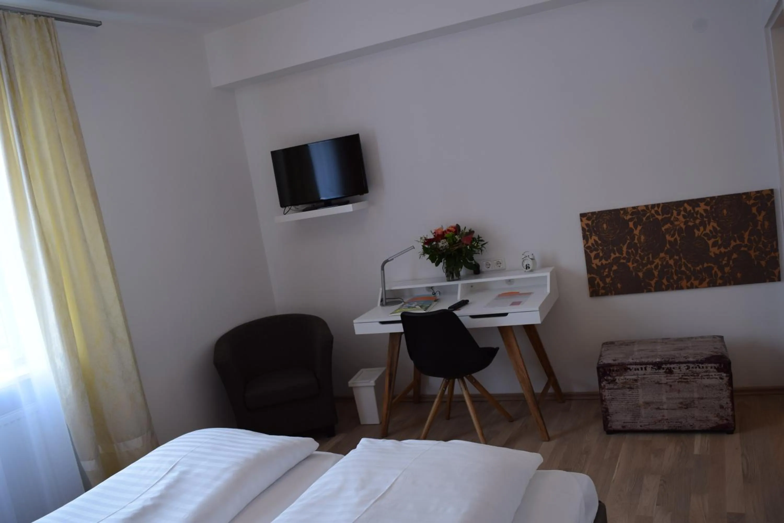 Photo of the whole room, Bed in Stadthotel Gürtler