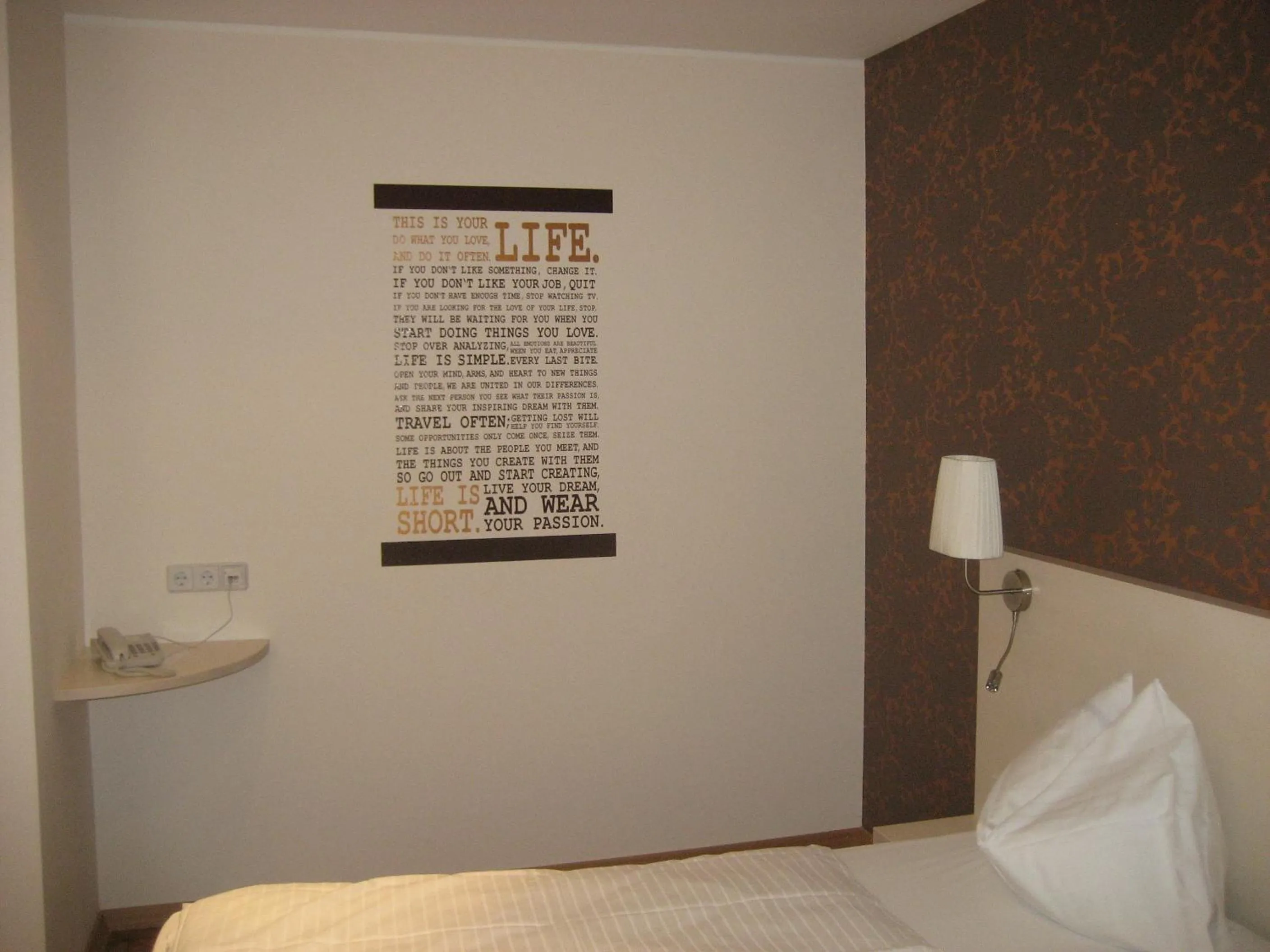 Bed in Stadthotel Gürtler