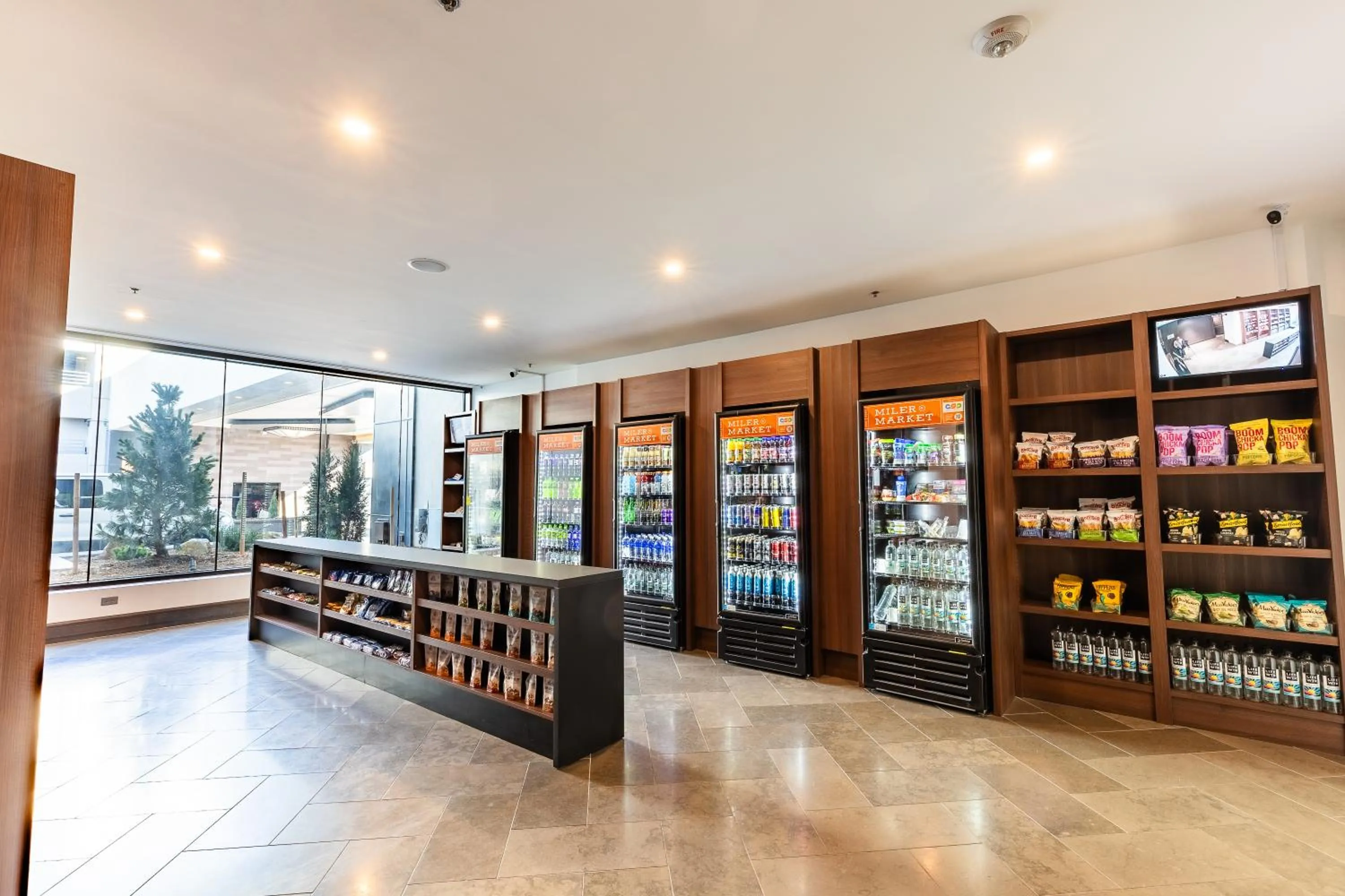 On-site shops in Renaissance Denver Hotel & Conference Center