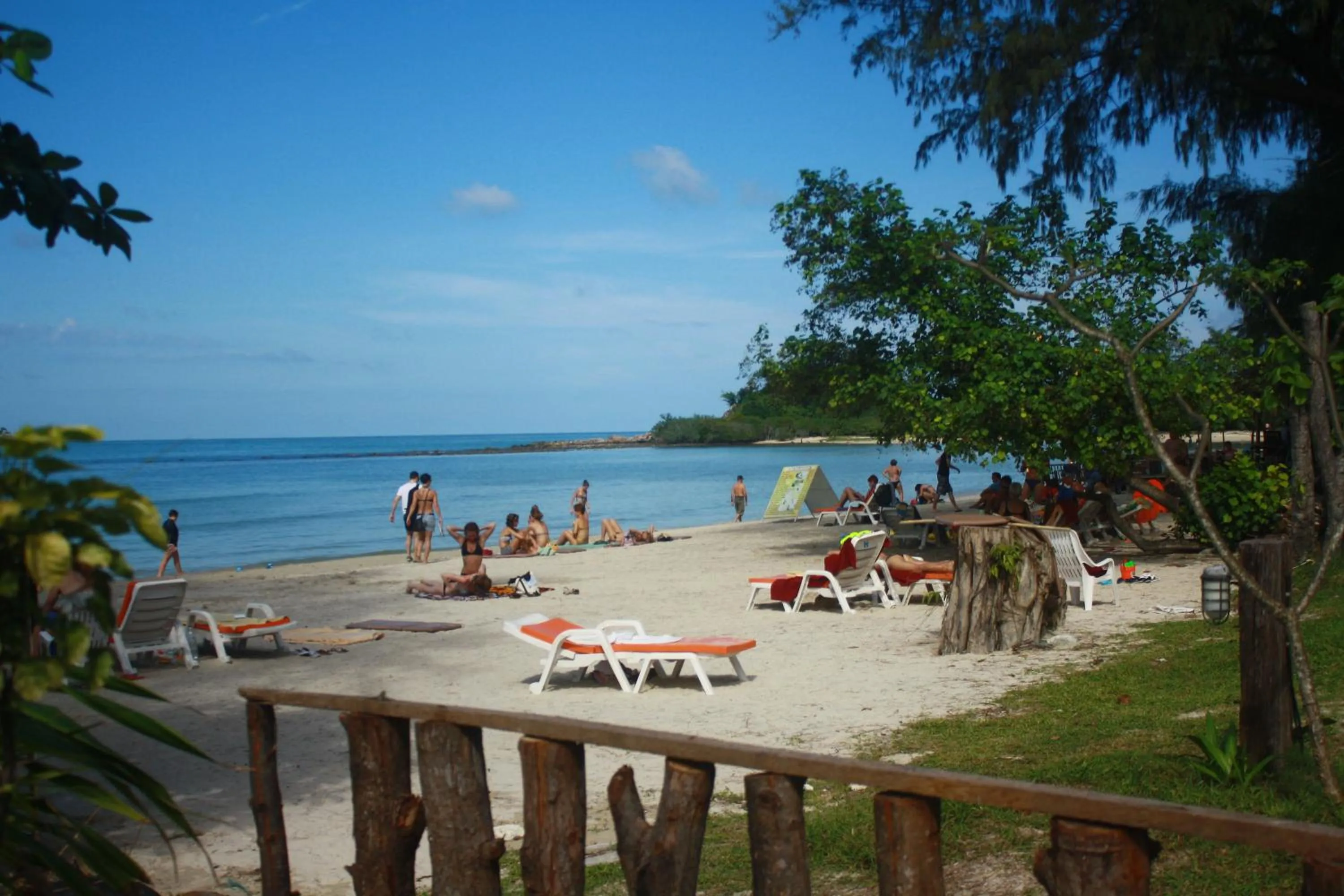 Samui Honey Backpacker Bungalow