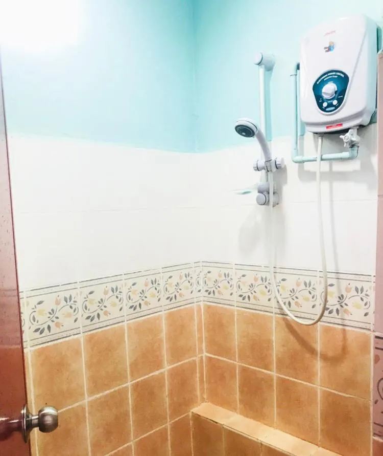 Bathroom in Step-in Lodge