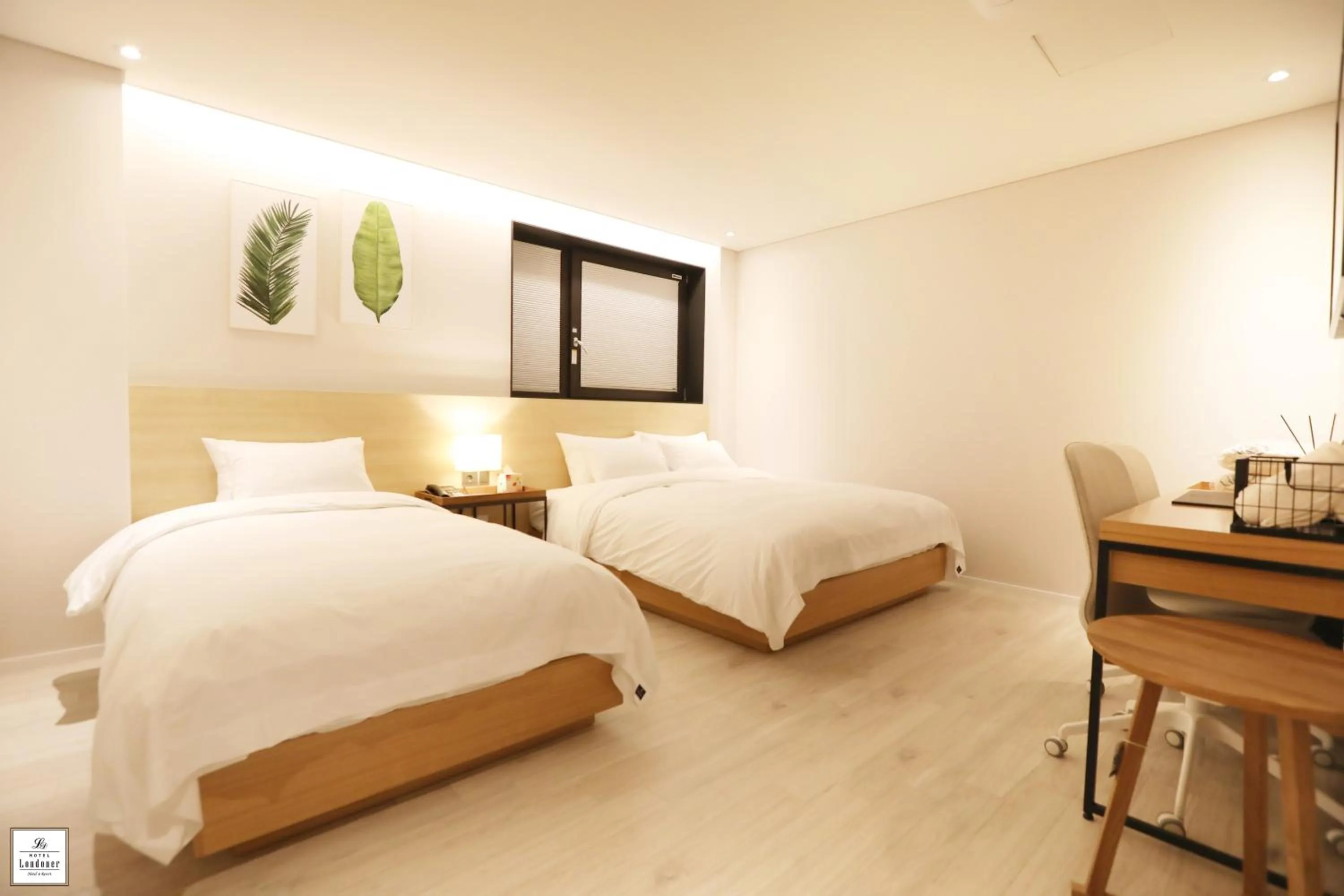 Bed in Londoner Hotel Gwangan