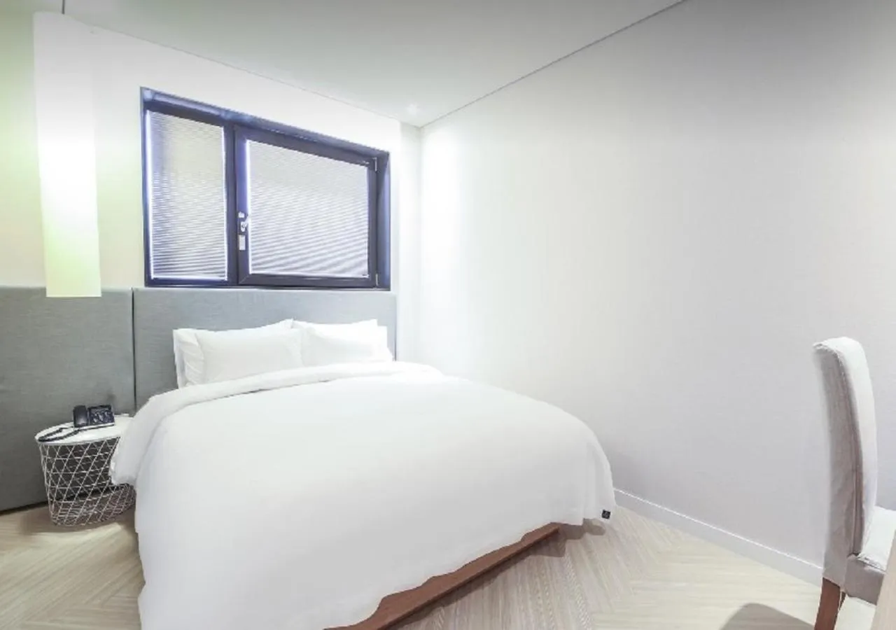 Bed in Londoner Hotel Gwangan