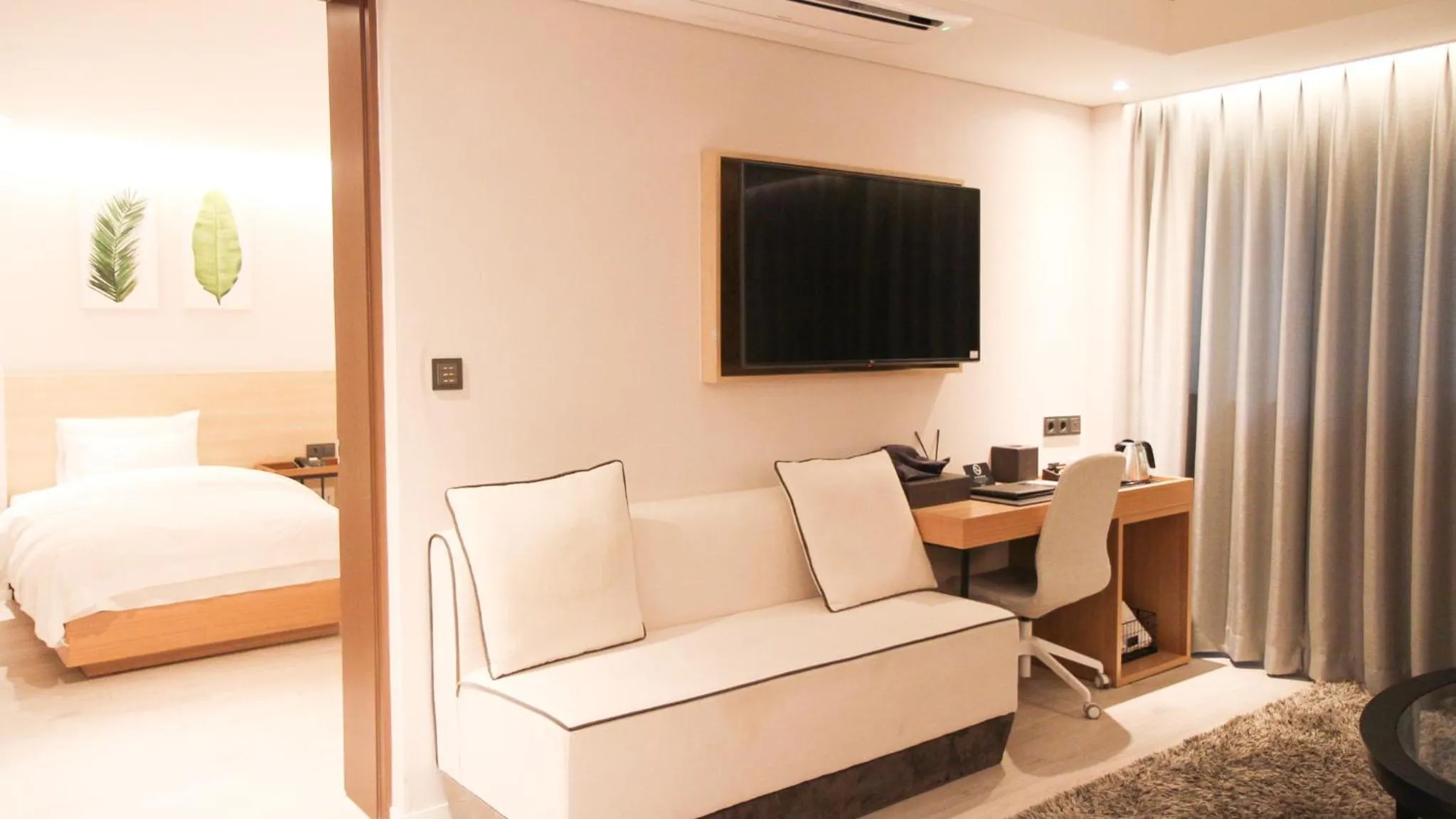 Bed in Londoner Hotel Gwangan