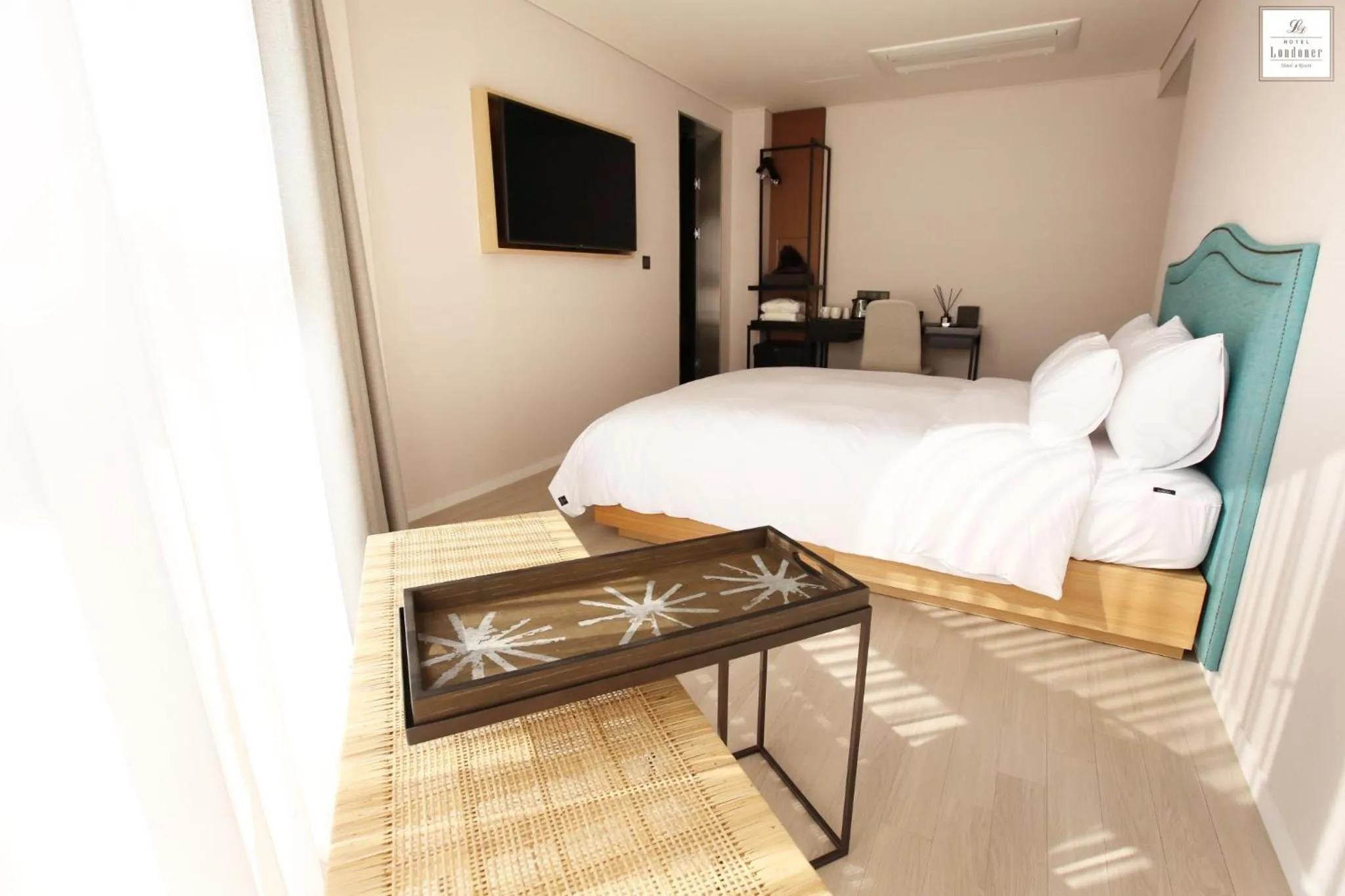 Bed in Londoner Hotel Gwangan