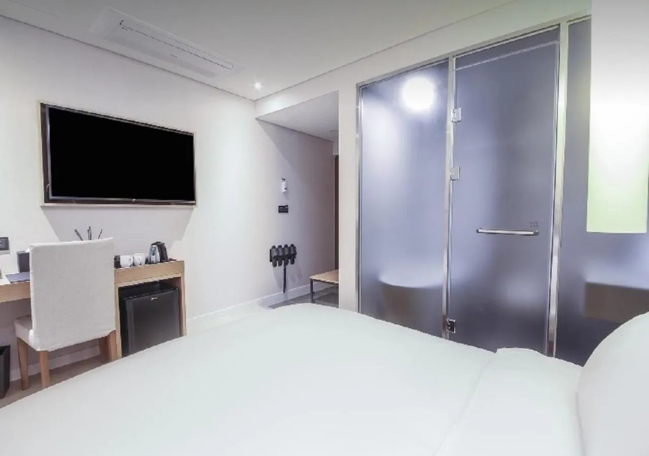 Bed in Londoner Hotel Gwangan