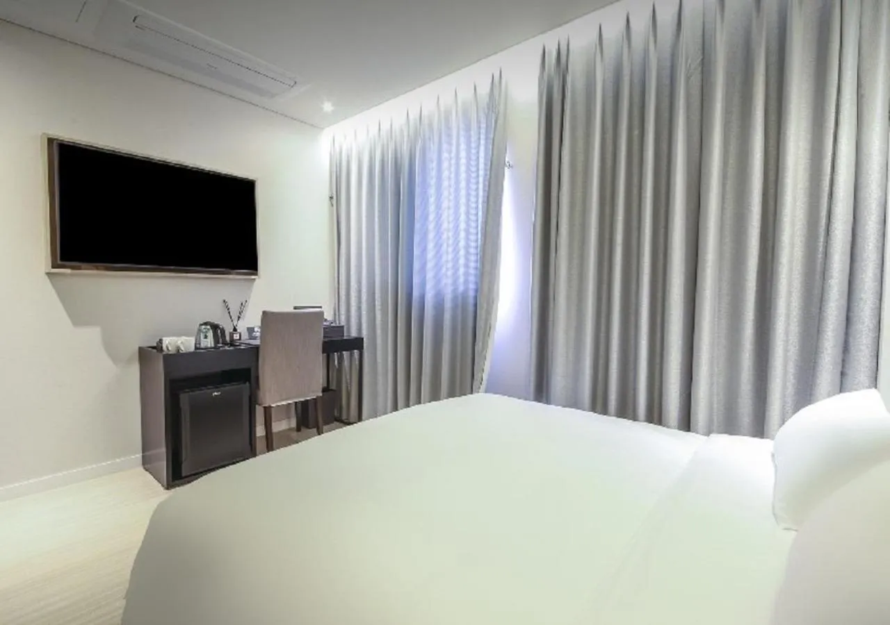 Bed in Londoner Hotel Gwangan