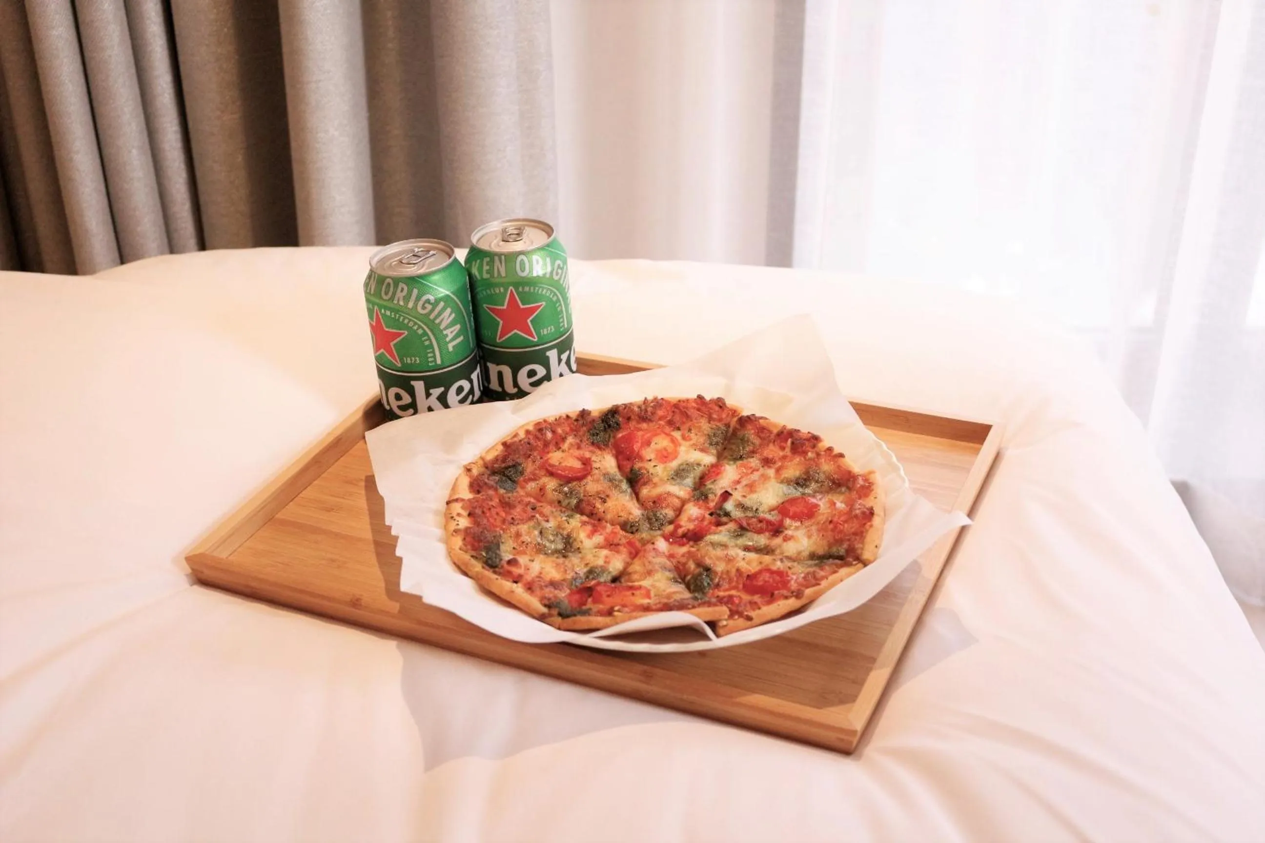 room service in Londoner Hotel Gwangan